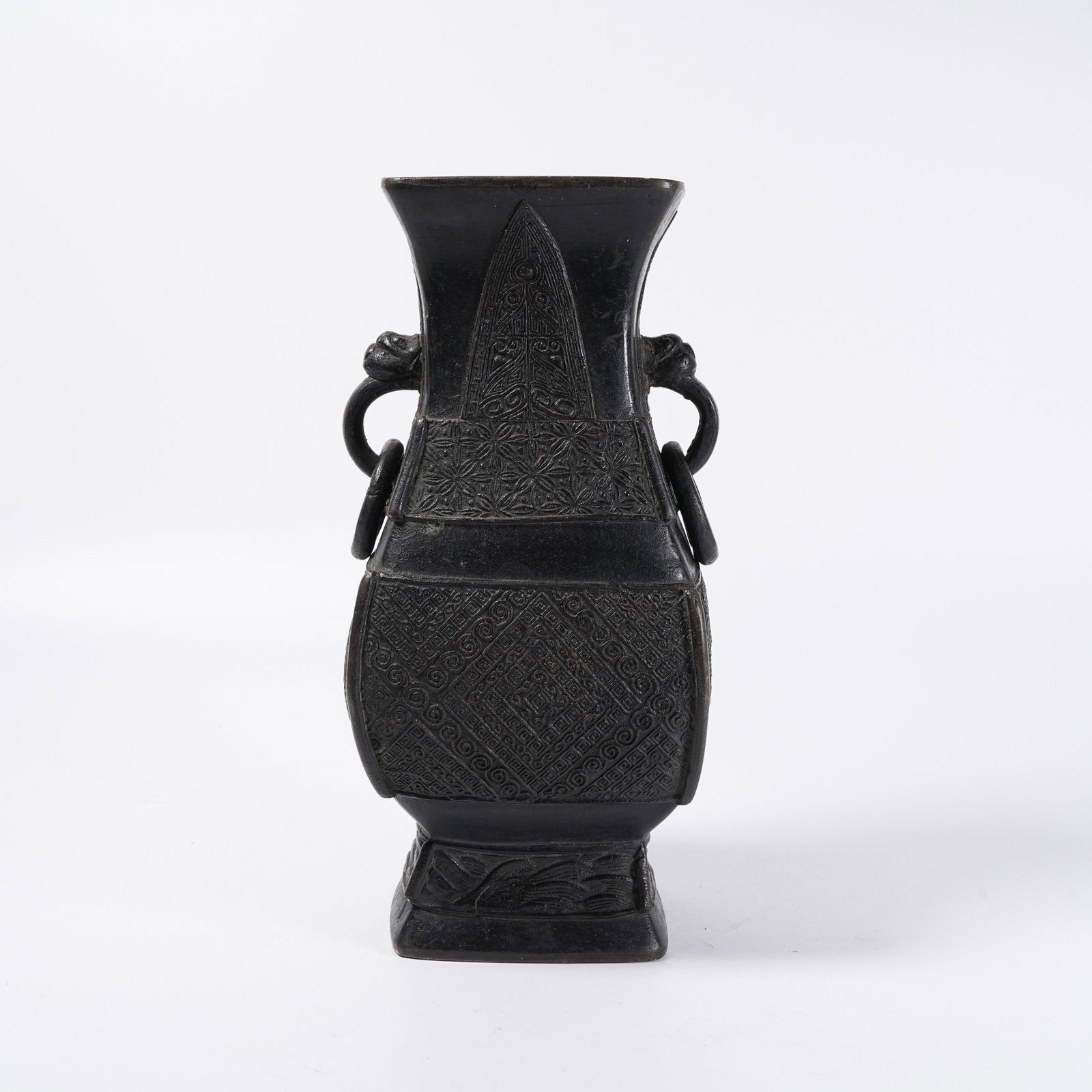 A BRONZE ZUN VESSEL WITH BEAST MASK HANDLES (1 of 9)