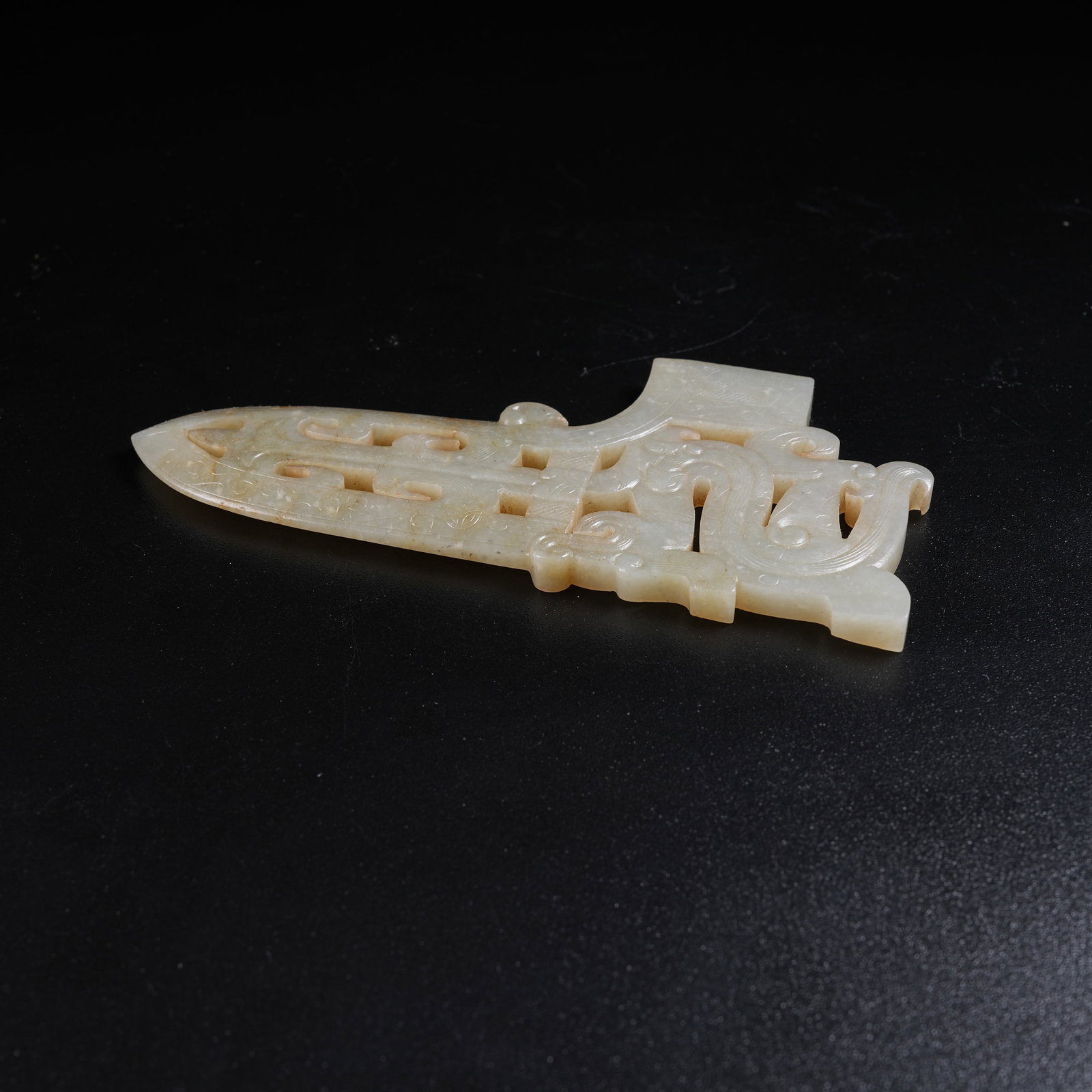 A ANCIENT JADE GE DAGGER WITH DRAGON PATTERNS - 7