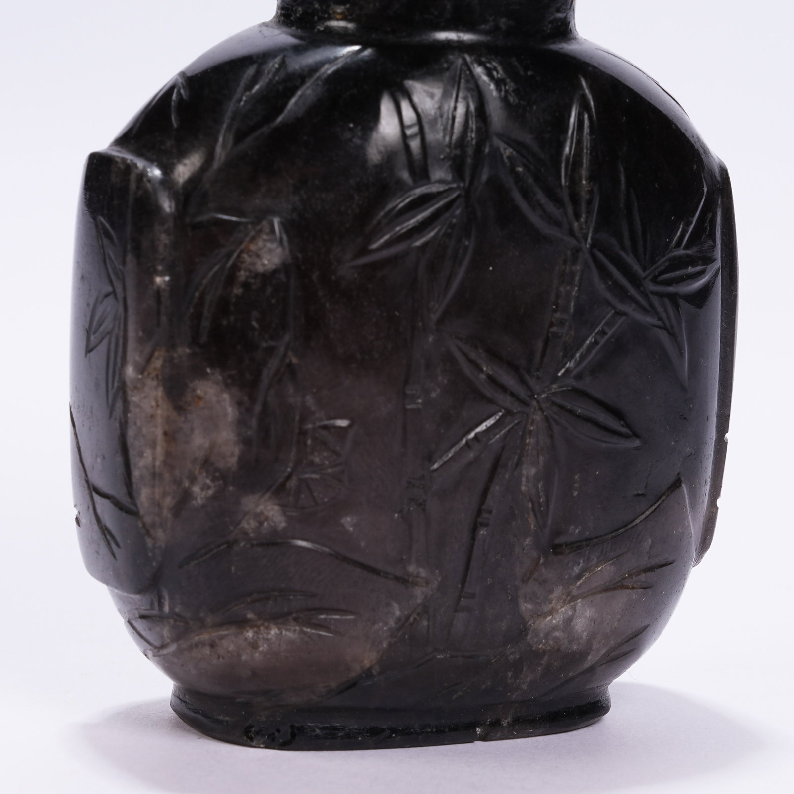 A CRYSTAL FIGURE PATTERN SNUFF BOTTLE - 7