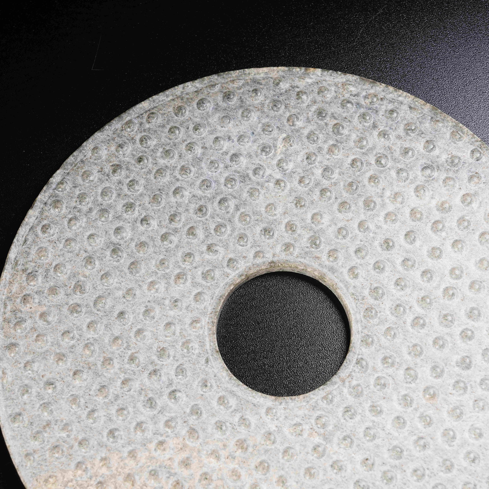 A ANCIENT JADE BI DISC WITH HOOKED CLOUD PATTERNS - 4