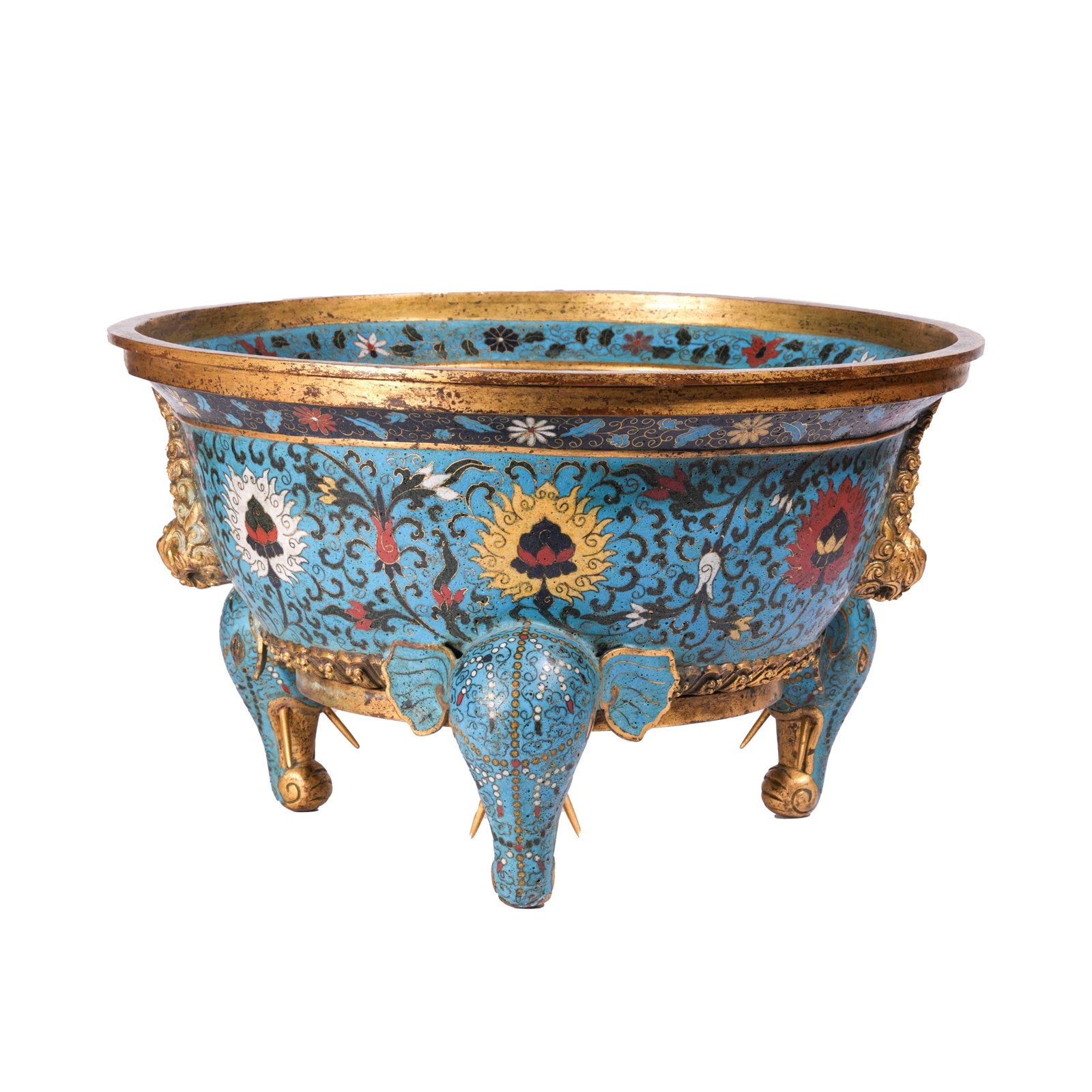 BRONZE CLOISONNE WASHER WITH BEAST HEADS AND ELEPHANT FEET DECORATED WITH INTERLOCKING LOTUS: A monumental imperial cloisonne artifact crafted for the palace during the Xuande reign. It is elaborately cast with a substantial bronze body and fully forged using exclusive imperial cloisonne techn