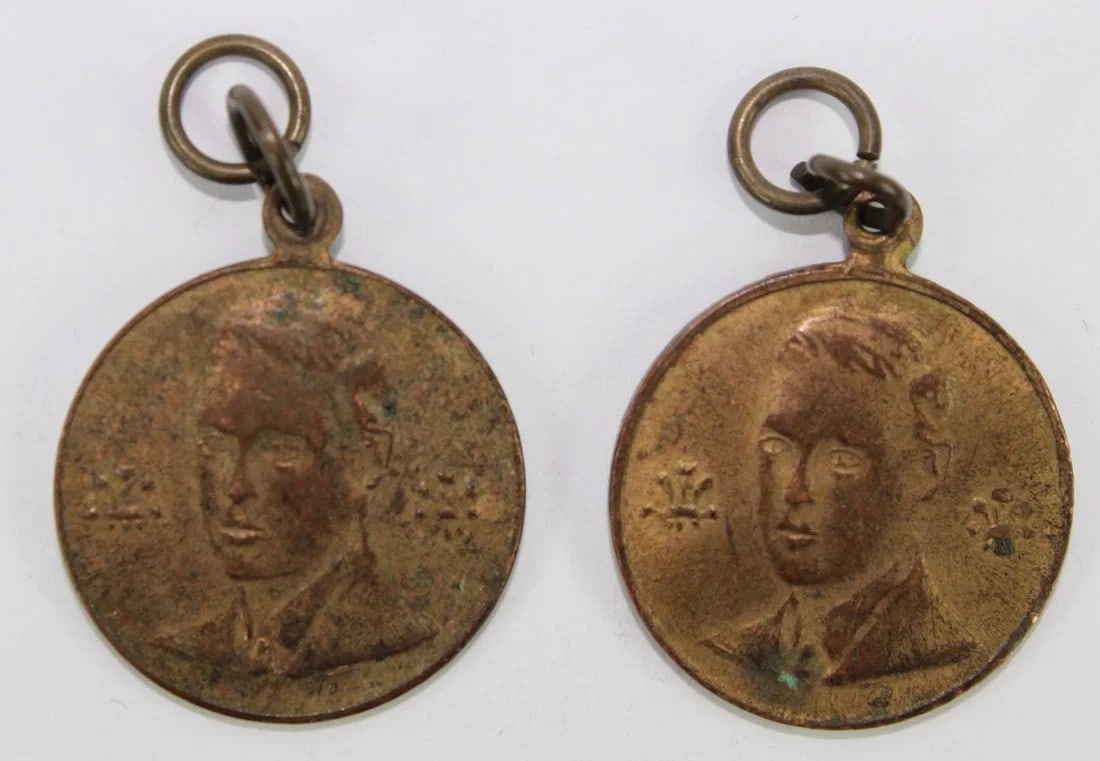 AUSTRALIA 1920 MEDALET TO COMMEMORATE THE VISIT OF H.R.H PRINCE OF WALES (LATER KING EDWARD VIII): Australia 1920 Medalet to commemorate the Visit of H.R.H Prince of Wales (later King Edward VIII)