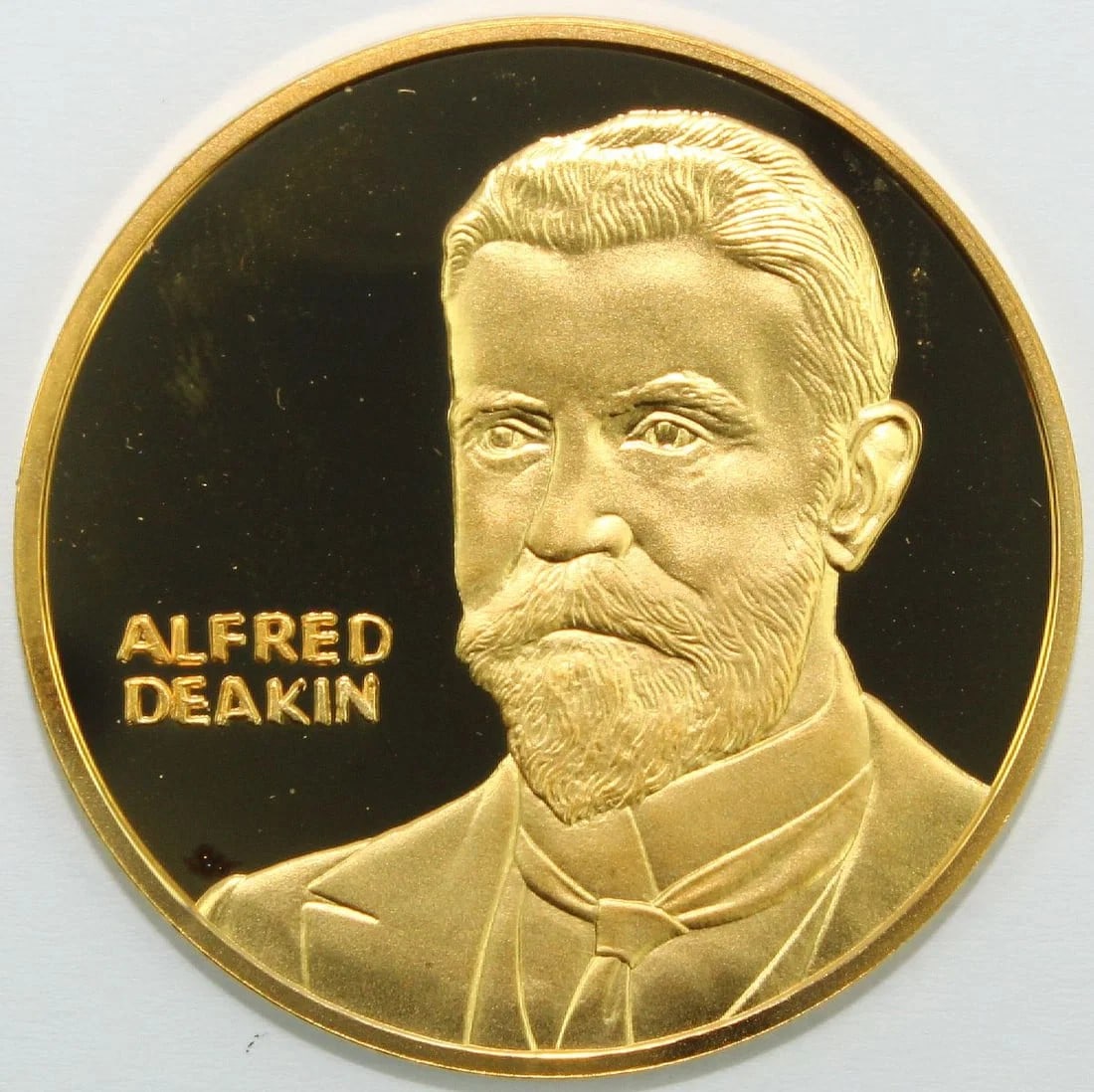 AUSTRALIA 'ALFRED DEAKIN' STERLING (925) SILVER MEDAL WITH GILT FINISH: Australia 'Alfred Deakin' Sterling (925) Silver Medal with Gilt finish
