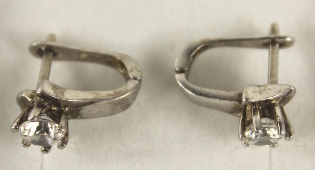 CRYSTAL EARRINGS IN STERLING (925) SILVER (PAIR) (1 of 3)