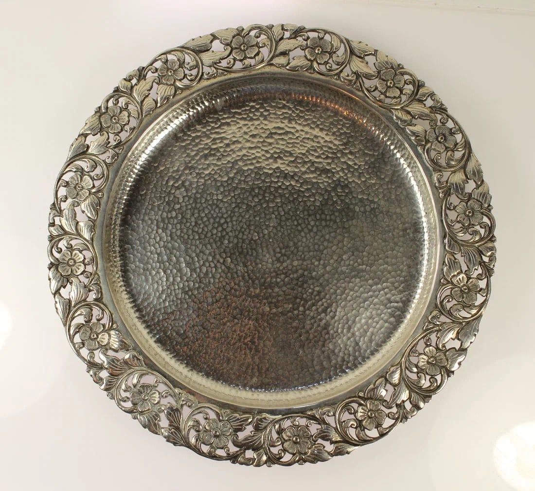 STYLISH HAND-BEATEN SILVER (800) PLATE WITH THREE MATCHING PIN DISHES (1 of 3)