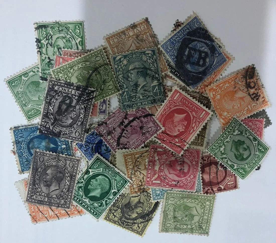 GREAT BRITAIN GEORGE V STAMPS IN USED CONDITION, HINGE EVIDENT TO SOME (42 STAMPS) (1 of 1)
