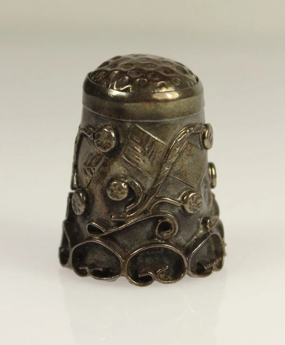ART NOUVEAU STERLING (925) SILVER THIMBLE (1 of 1)