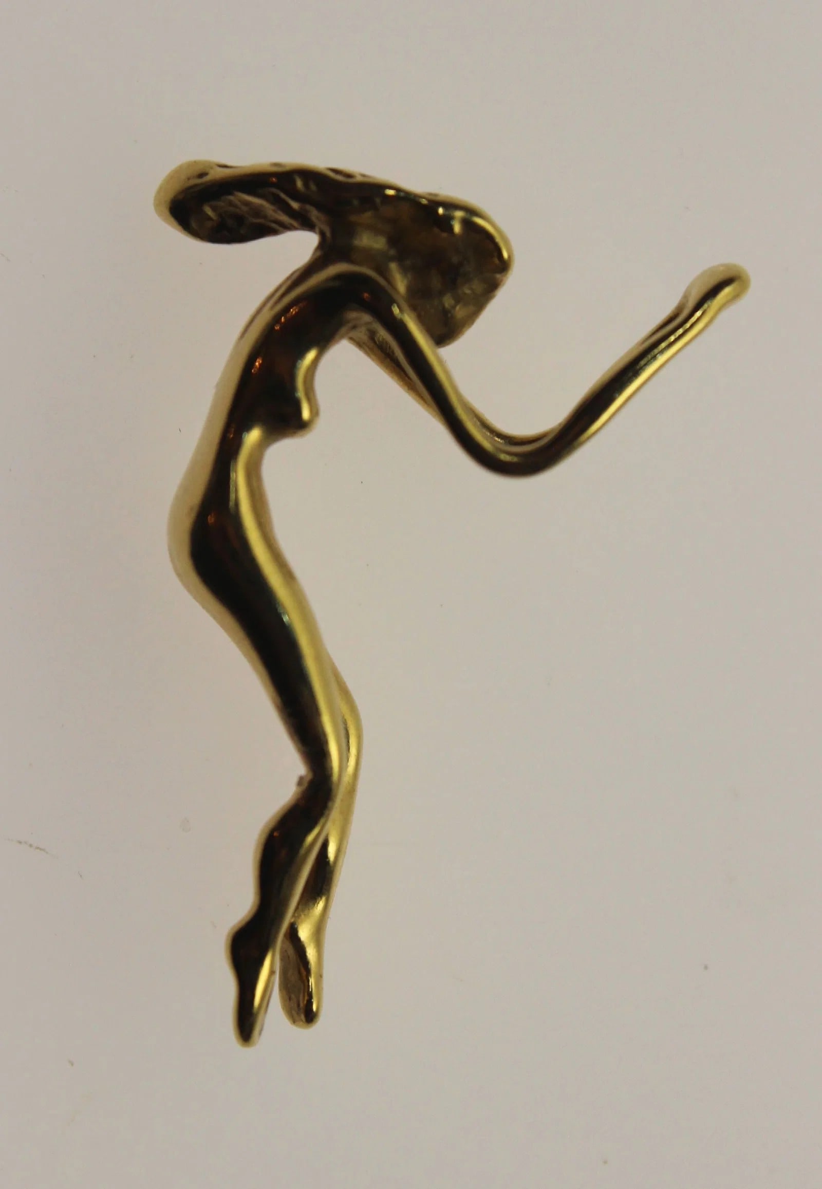 NAKED WOMAN CHARM WITH FLOWING HAIR IN 14CT YELLOW GOLD: Naked Woman Charm with Flowing Hair in 14ct Yellow Gold