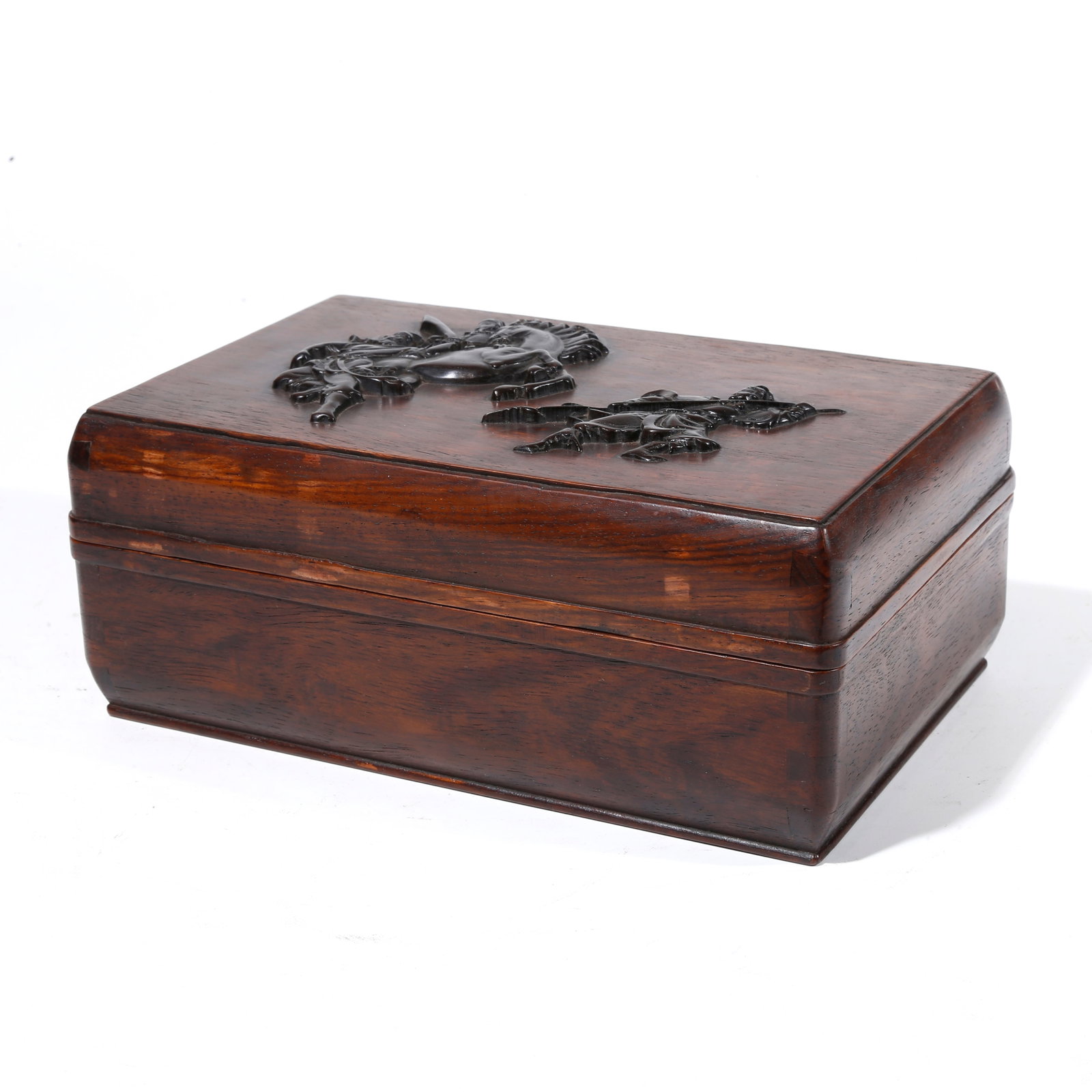A HUANGHUALI WOOD COVERED BOX INLAID WITH RED SANDALWOOD CARVED FIGURE STORY PATTERN: Huanghuali Wood Covered Box Inlaid with Red Sandalwood Carved Figure Story Pattern