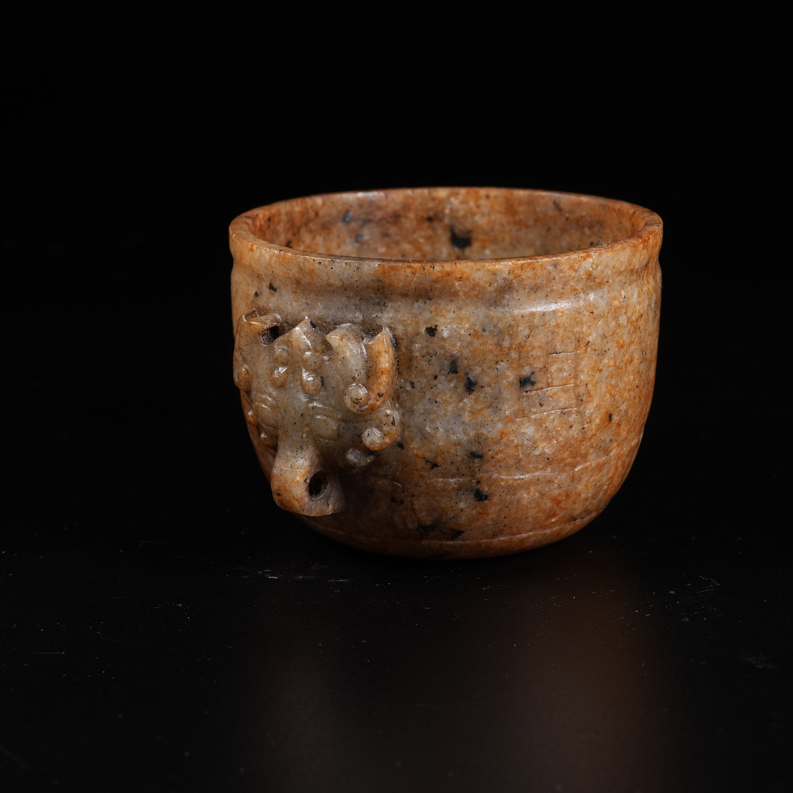 A ARCHAIC JADE CUP WITH BEAST EARS - 3