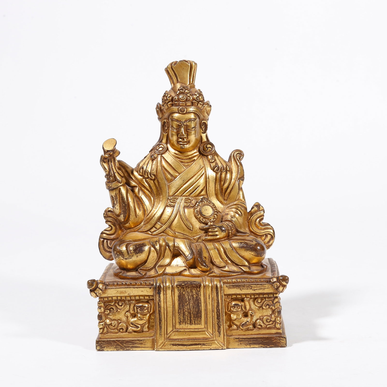 A GILDED BRONZE BUDDHA STATUE: Gilded Bronze Buddha Statue
