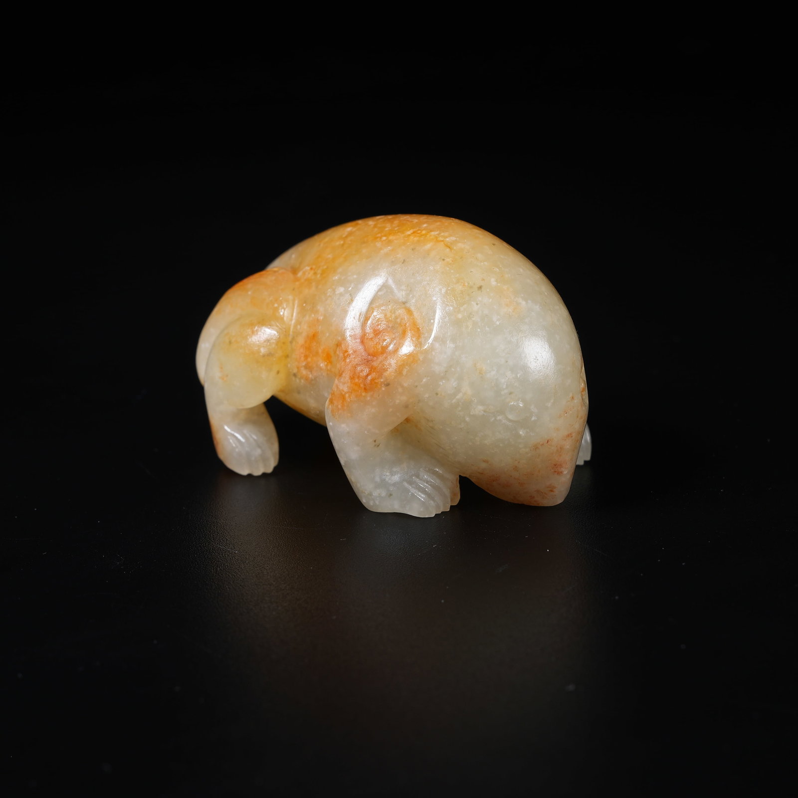A HETIAN JADE BEAR: Hetian Jade Bear