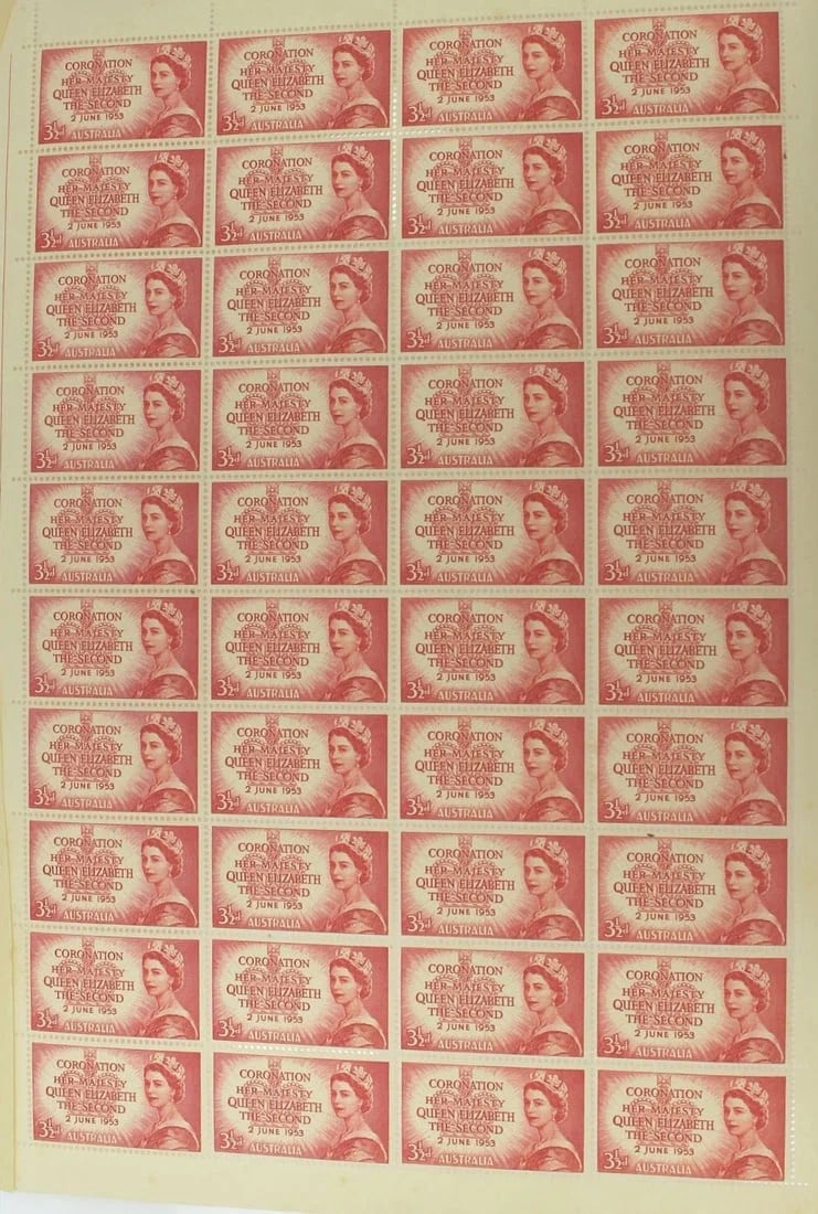 AUSTRALIA 1953 QE11 3&1/2D AND 7&1/2D STAMP HALF SHEETS, MUH (80 STAMPS) (1 of 2)