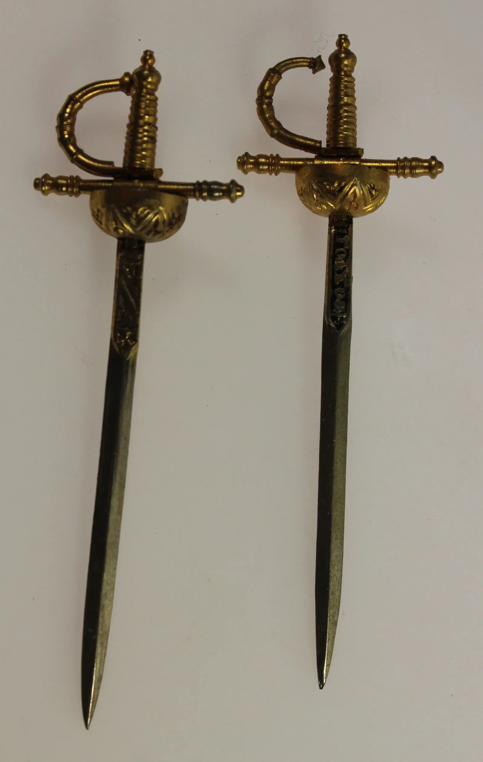 MINIATURE DUELLING SWORDS (PAIR): Miniature Duelling Swords (Pair)