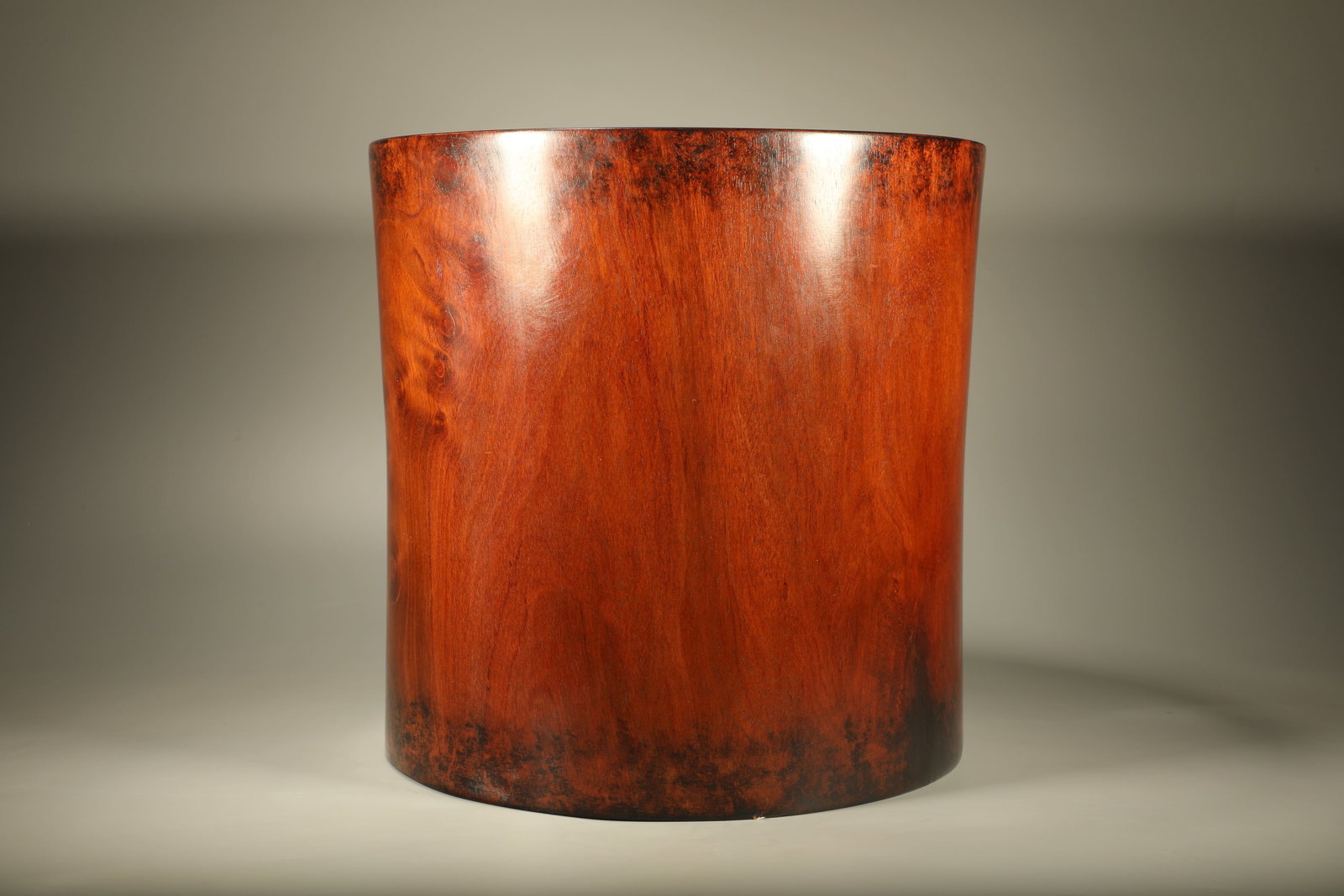 A PLAIN SURFACE PADAUK LARGE BRUSH POT - 4