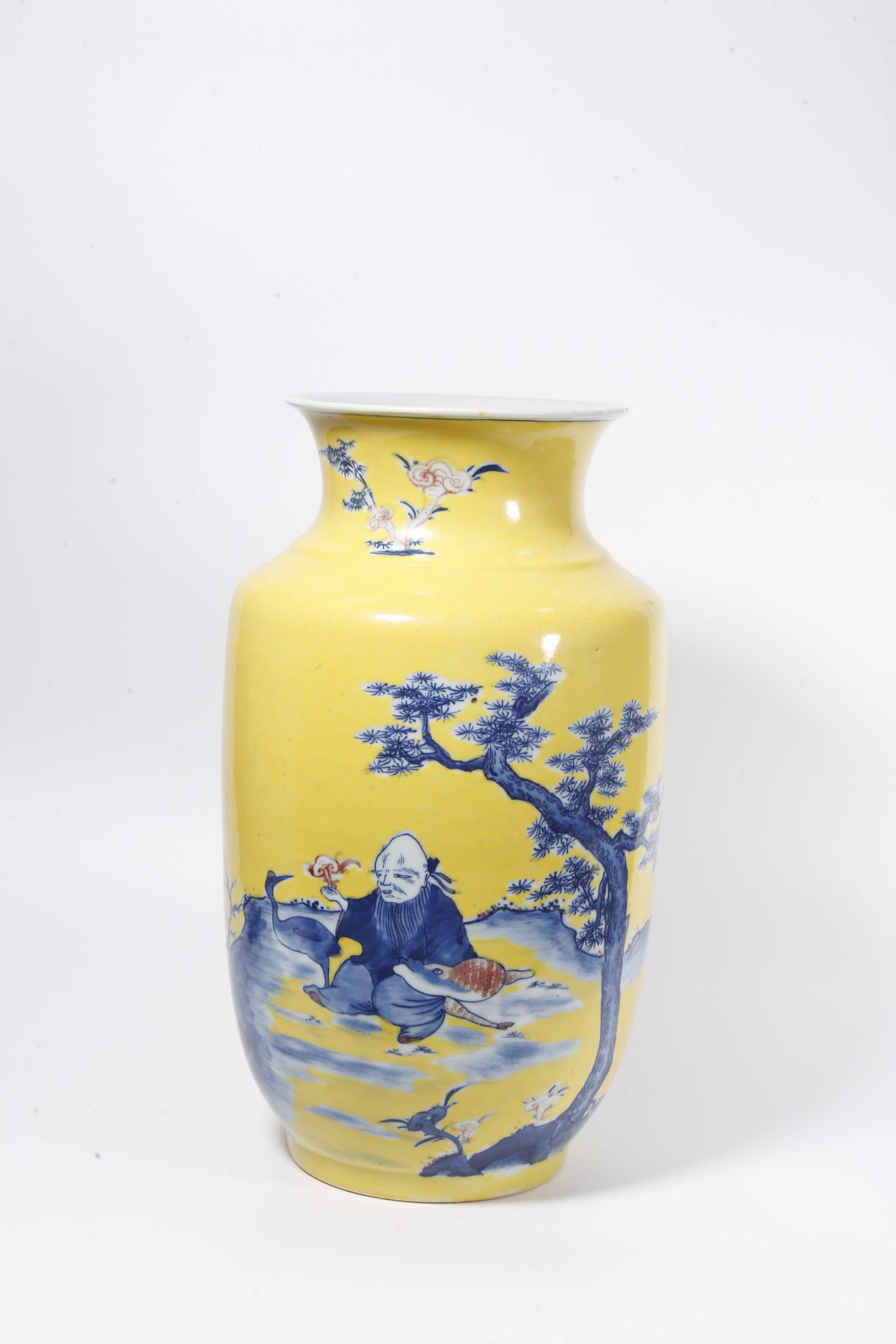 A YELLOW GROUND BLUE AND WHITE LANTERN VASE WITH NARRATIVE FIGURE PATTERNS (1 of 9)