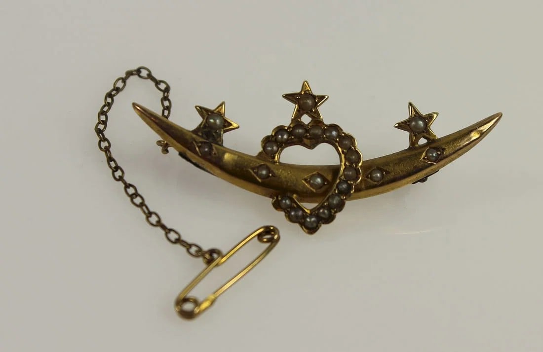 EDWARDIAN BROOCH IN 15CT YELLOW GOLD WITH SEED PEARLS (1 of 1)
