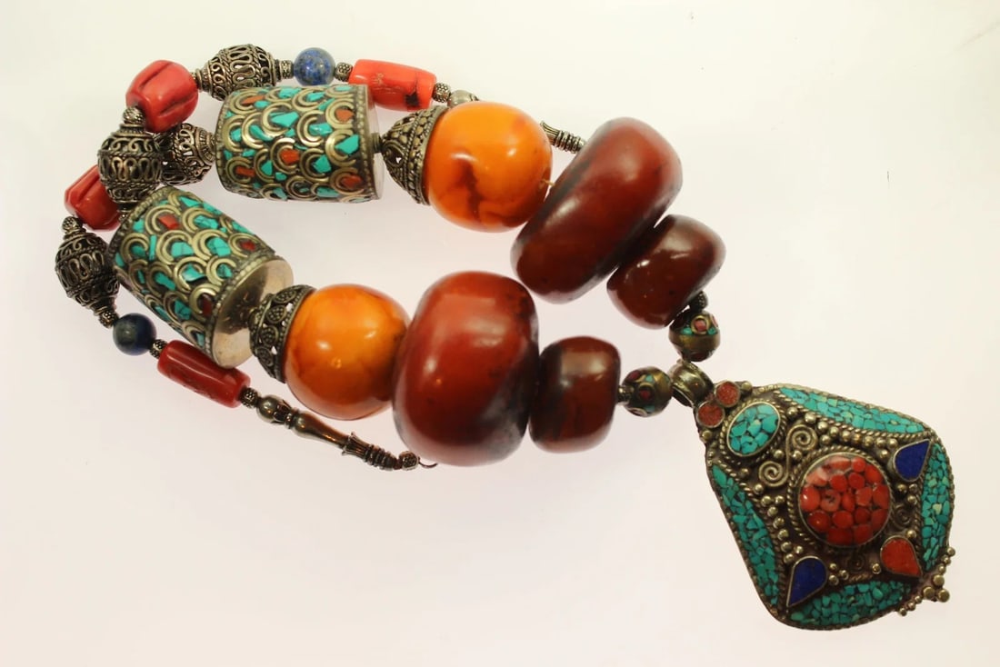 HEAVY TIBETAN NECKLACE WITH COPAL, TURQUOISE, LAPIS & CARNELIAN COMPONENTS: Heavy Tibetan Necklace with Copal, Turquoise, Lapis & Carnelian components
