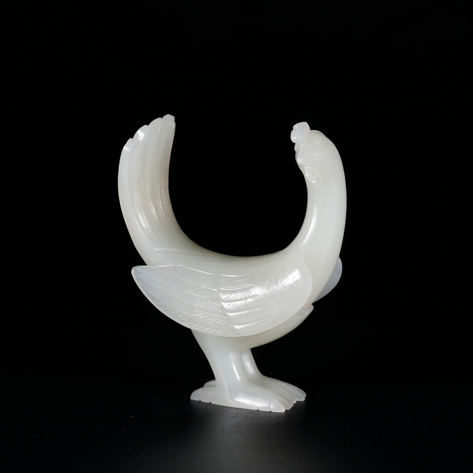 A HETIAN JADE CARVED BEAST-SHAPED COVERED BOX (1 of 9)
