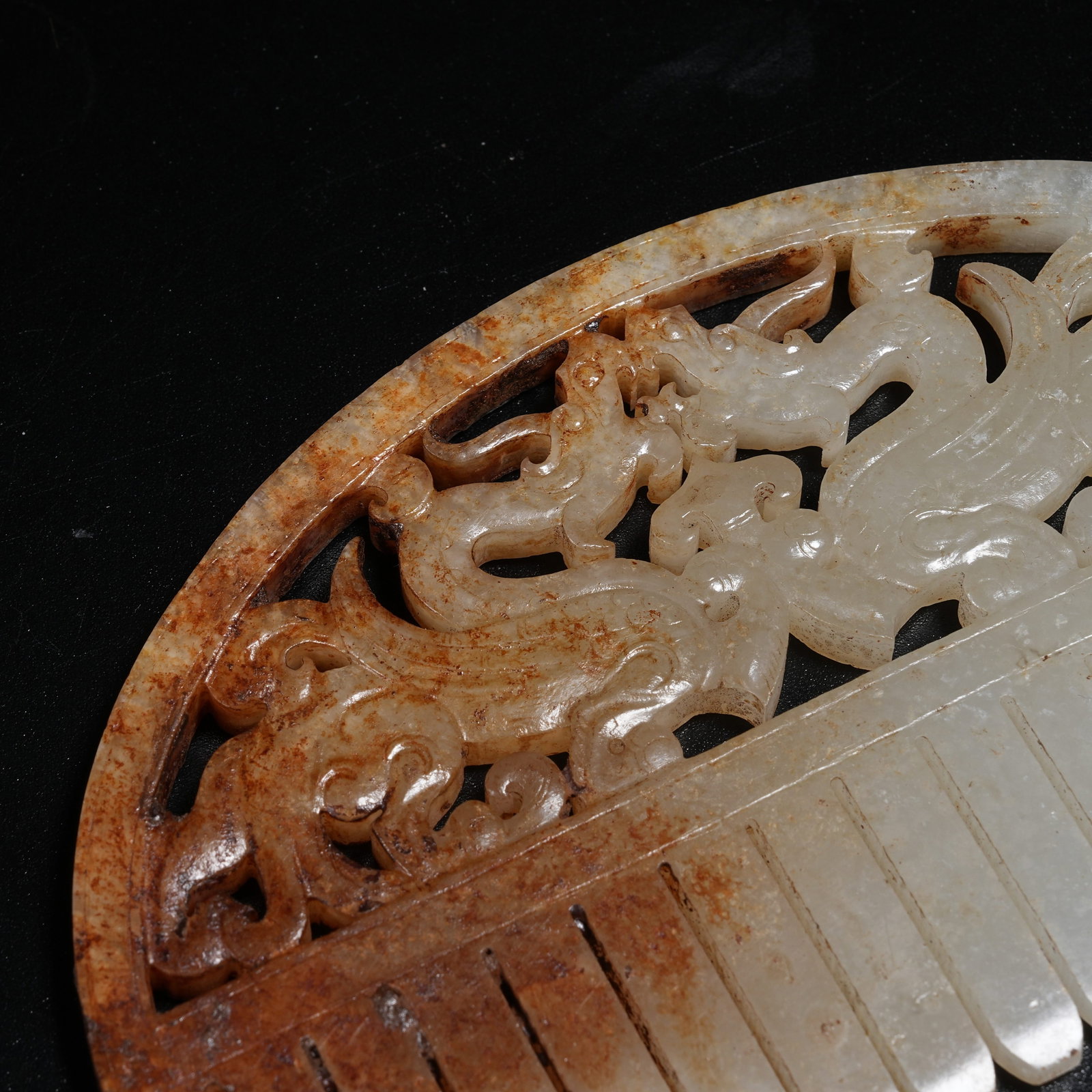 A ANCIENT JADE COMB WITH DRAGON PATTERNS - 3