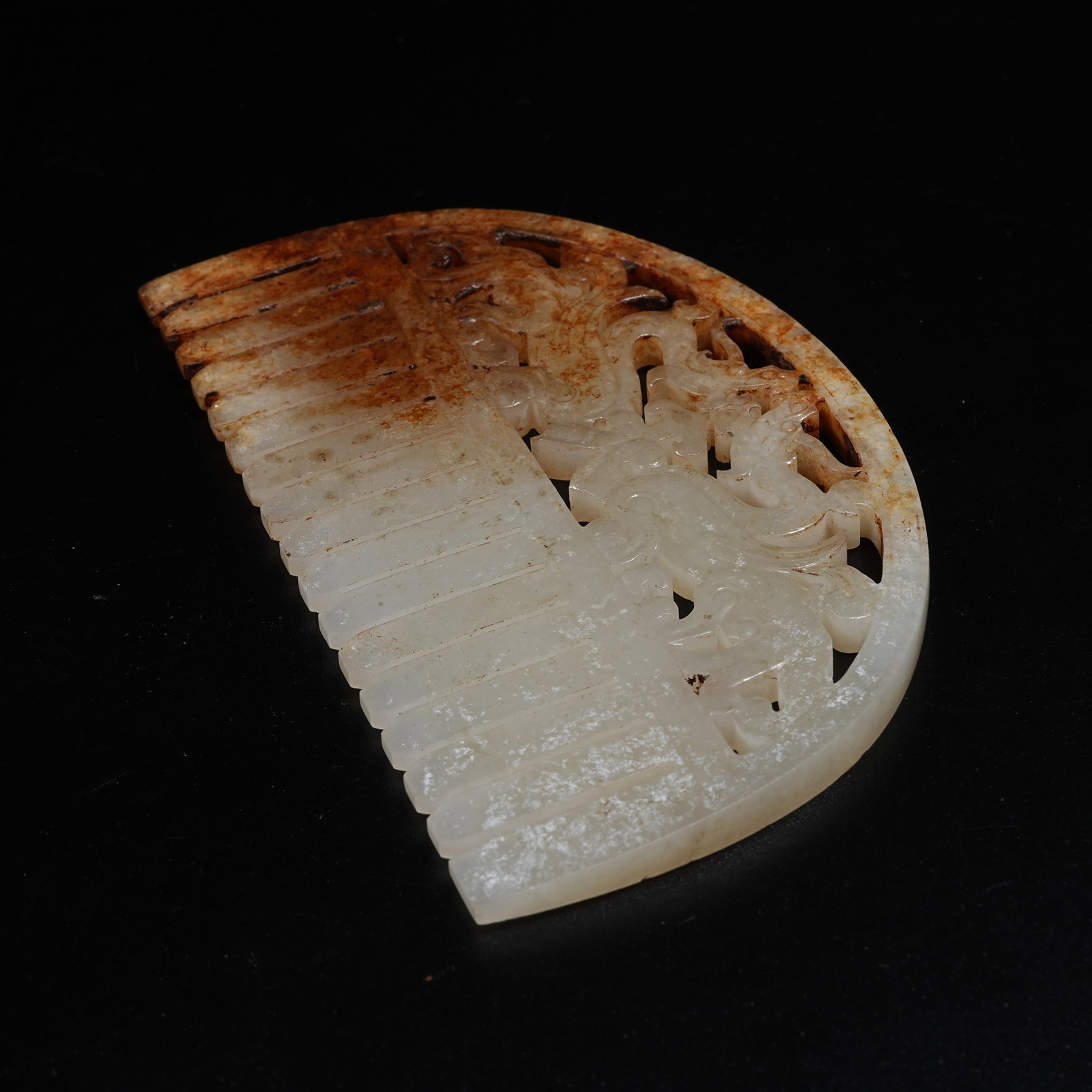 A ANCIENT JADE COMB WITH DRAGON PATTERNS - 7