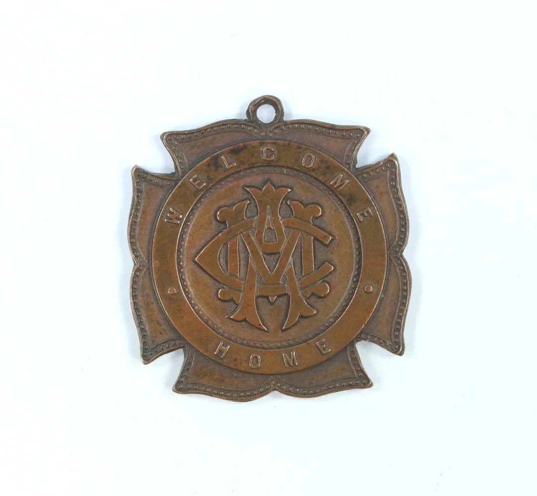 WWI - AUSTRALIA 'WELCOME HOME BRONZE FOB' FOR THE MAITLAND DISTRICT, VERY FINE: WWI - Australia 'Welcome Home Bronze Fob' for the Maitland District, Very Fine