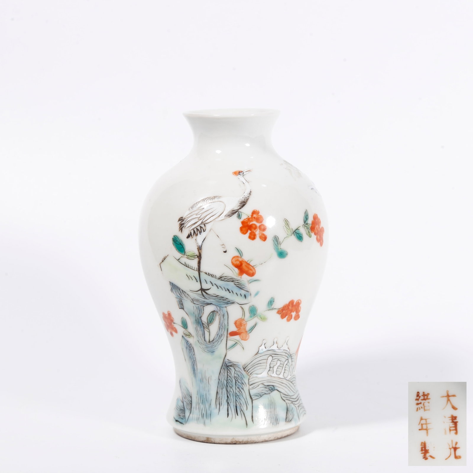 A FAMILLE ROSE FLOWER VASE WITH CRANE MOTIFS: Famille rose flower vase with crane motifs
