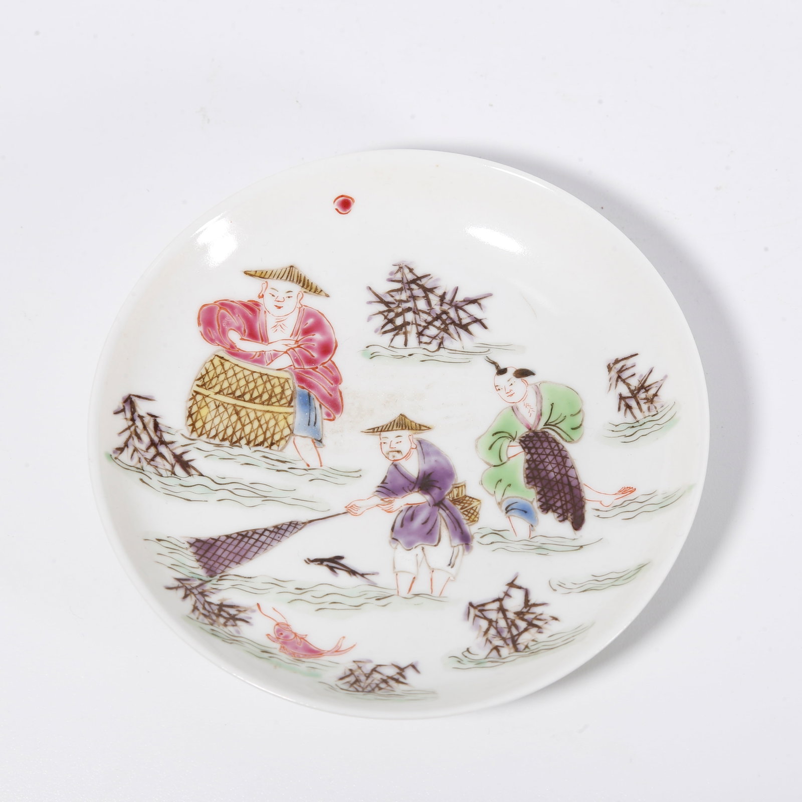 A WUCAI DISH WITH NARRATIVE FIGURE PATTERNS: Wucai Dish with Narrative Figure Patterns