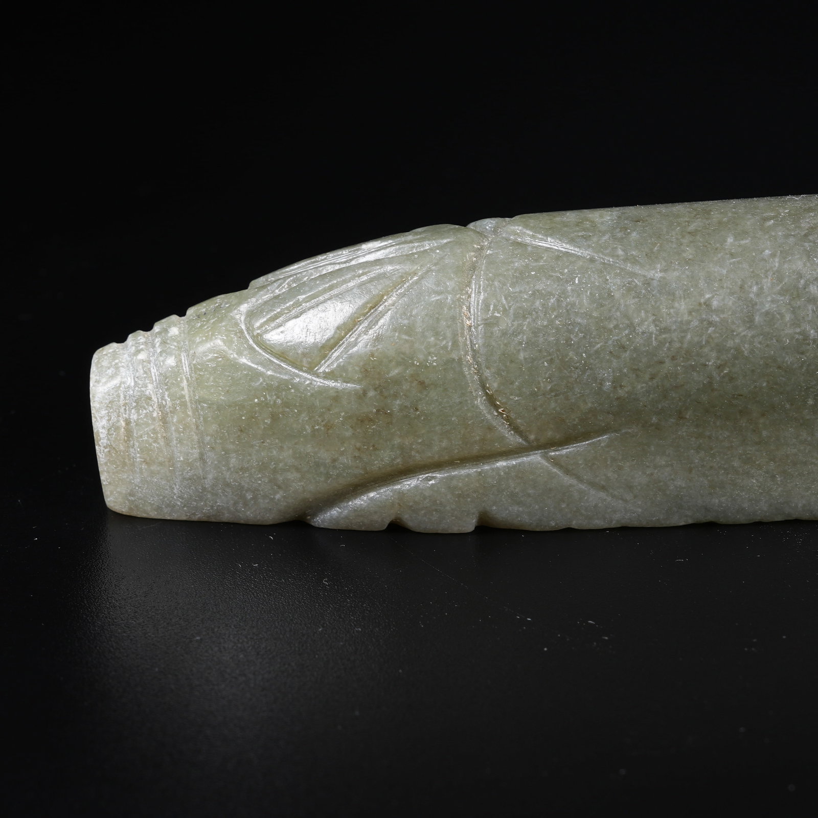 A ANCIENT JADE HANDHELD BURIAL OBJECT - 5