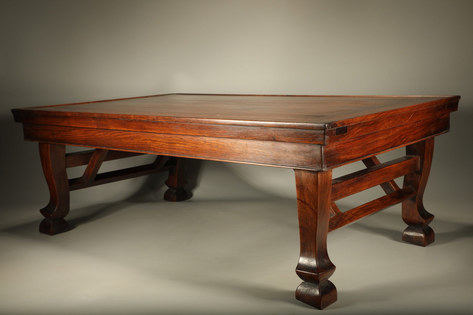 A FOLDABLE PADAUK CAMPAIGN TABLE - 2