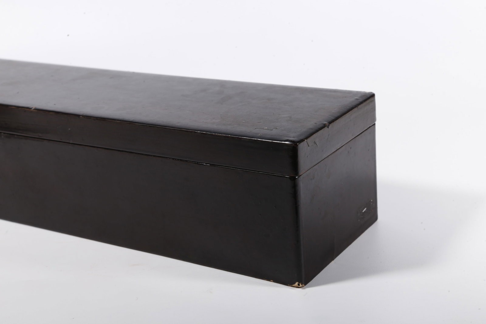 A LACQUERED COVERED BOX - 5