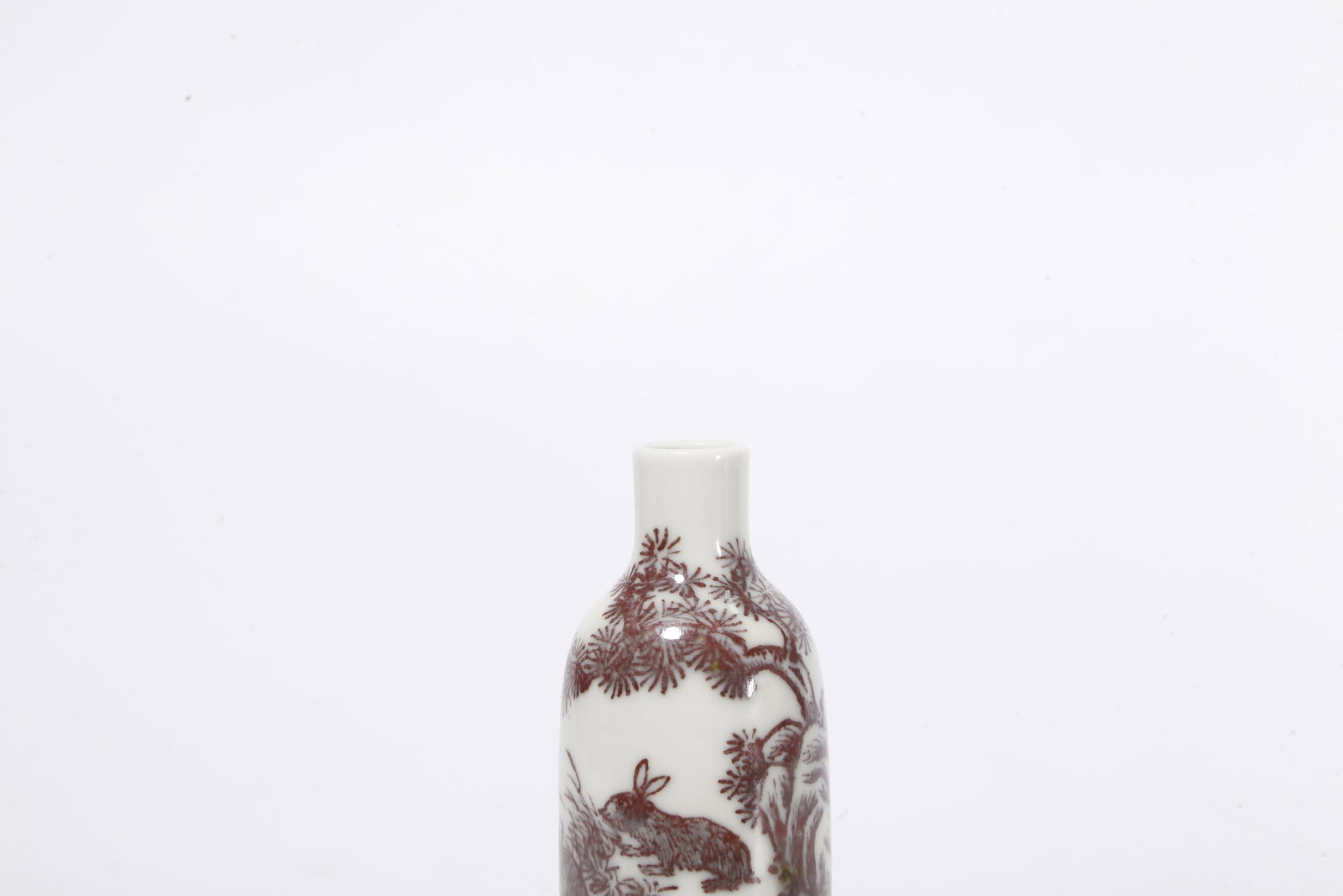 A UNDERGLAZE RED SNUFF BOTTLE WITH RABBIT PATTERNS - 6