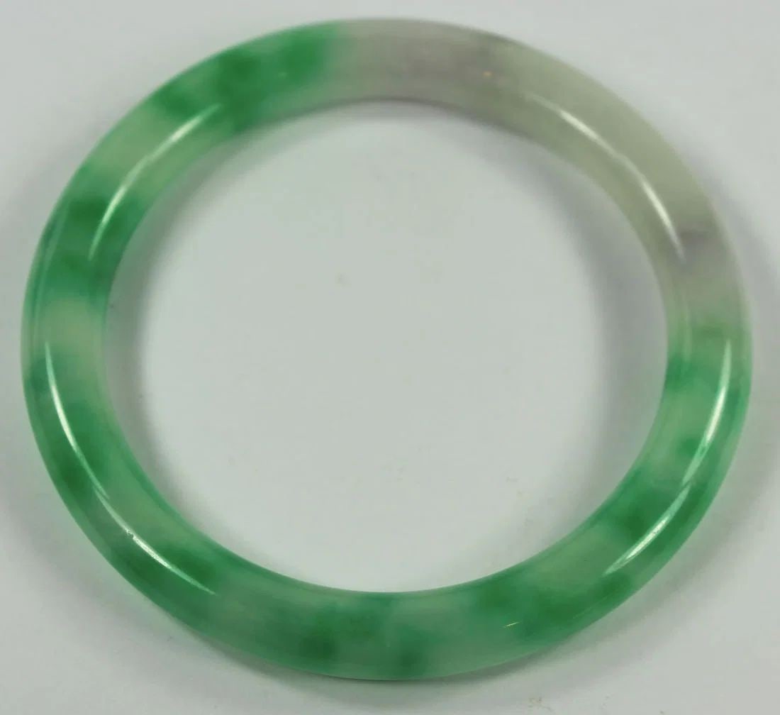 GREEN JADE BANGLE (1 of 2)