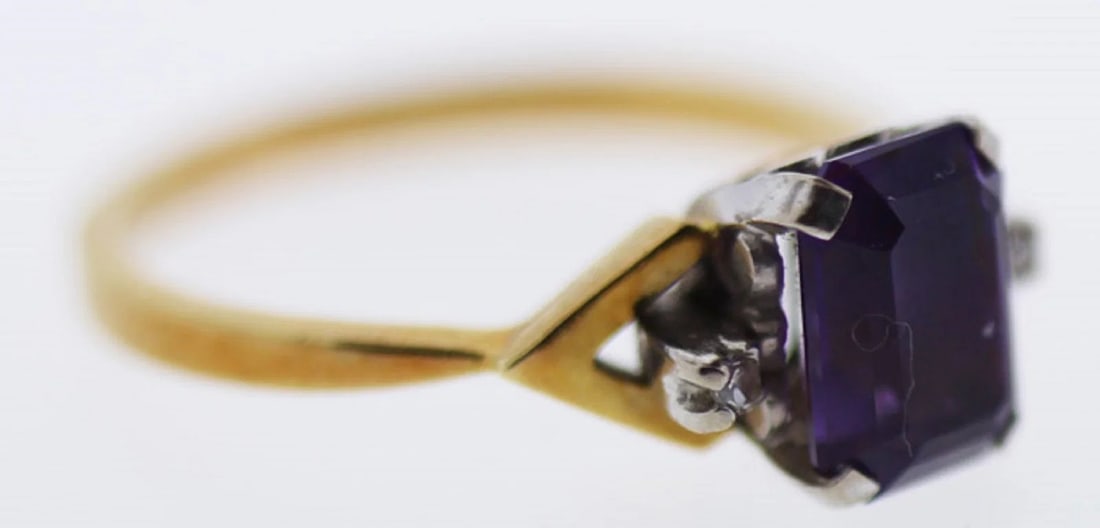 QUALITY AMETHYST RING IN 18CT GOLD: Quality Amethyst Ring in 18ct Gold