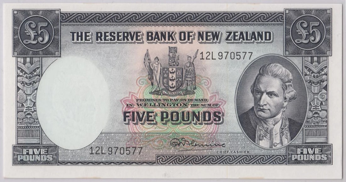 NEW ZEALAND 'FLEMING' 12L LAST PREFIX ?5 WITH SECURITY THREAD (1967), UNCIRCULATED OPQ: New Zealand 'Fleming' 12L Last Prefix ?5 with Security Thread (1967), Uncirculated OPQ