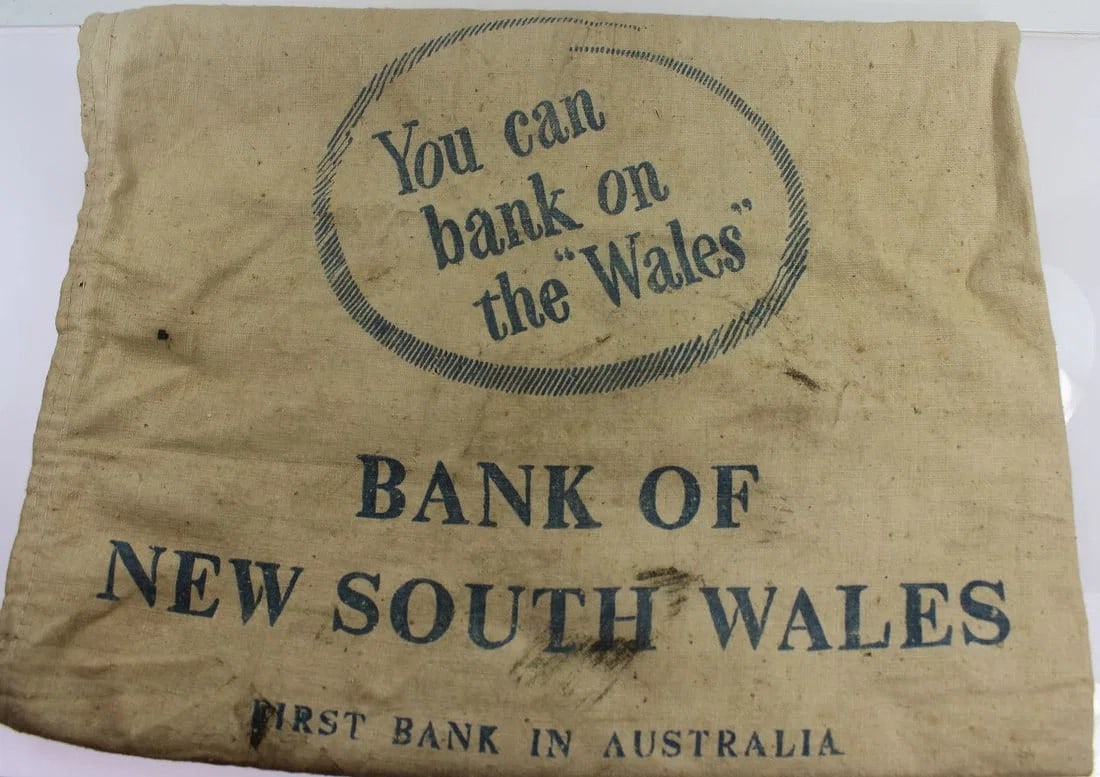 VINTAGE BANK OF NEW SOUTH WALES BANK BAG (1 of 2)