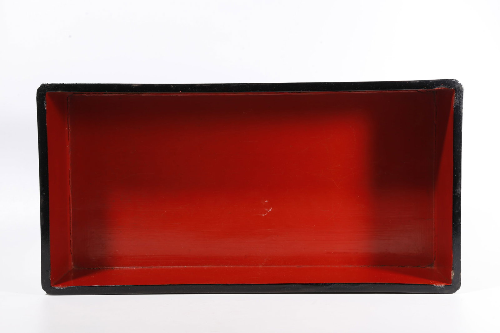 A MULTI-LAYER LACQUERED COVERED BOX GILDED WITH INTERLOCKING SCROLL PATTERNS - 7