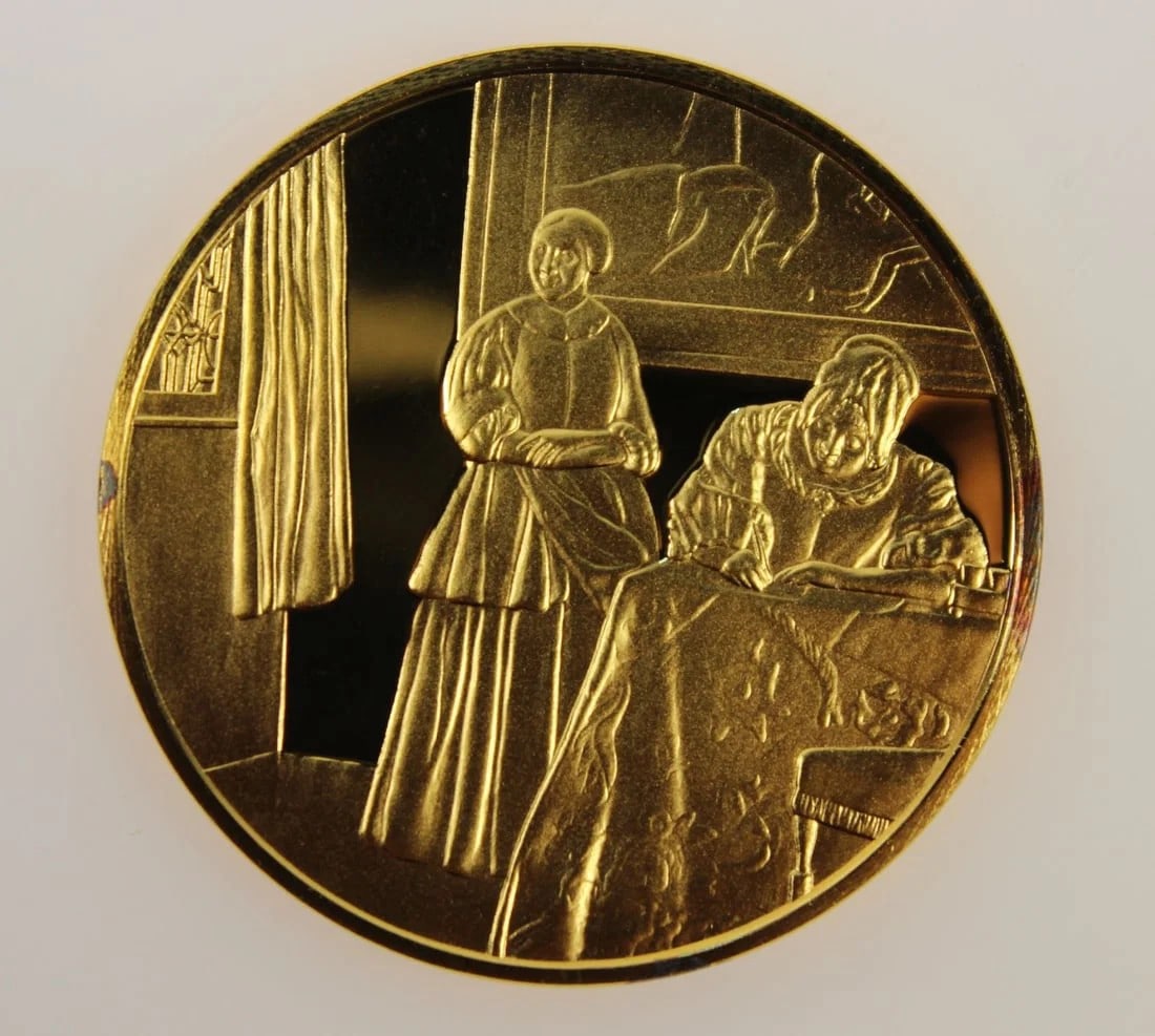 VERMEER 'BRIEF SCHRIJFSTER' MEDALLION IN GILT STERLING (925) SILVER, NEAR FDC: Vermeer 'Brief Schrijfster' Medallion in Gilt Sterling (925) Silver, near FDC