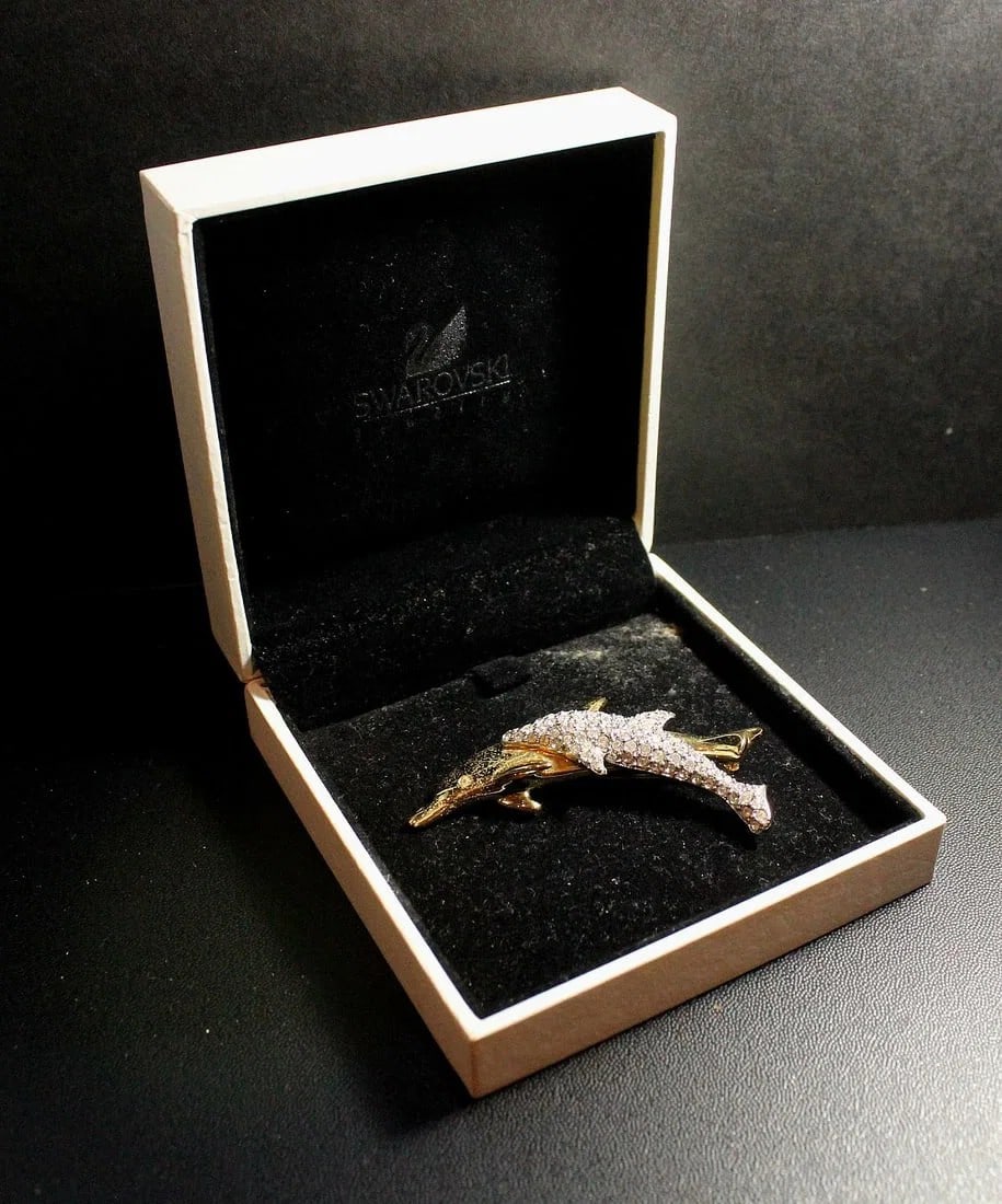 SWAROVSKI SILVER CRYSTAL DOLPHIN BROOCH (1 of 5)