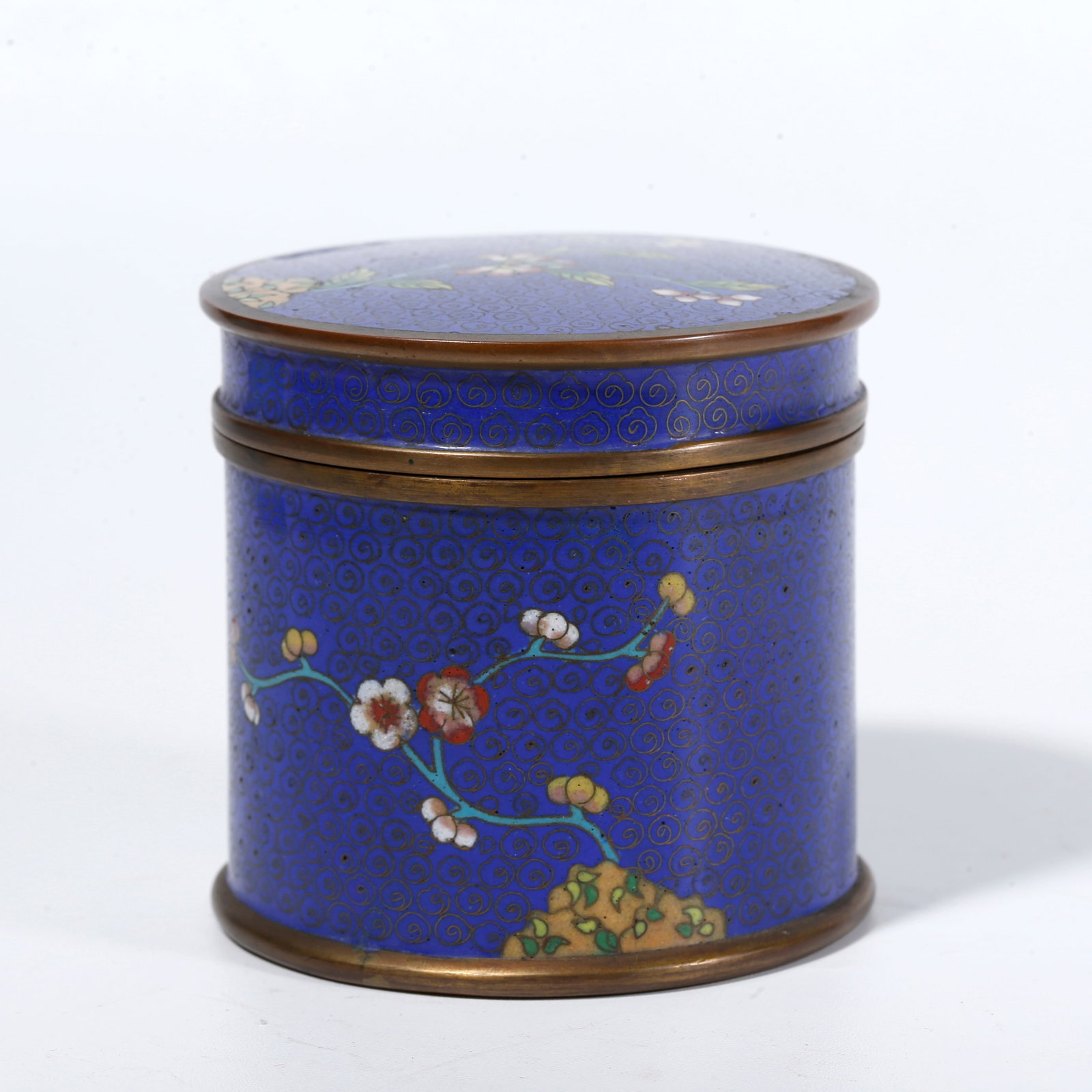 A CLOISONNE COVERED JAR WITH FLORAL PATTERNS ON BRONZE BODY: Cloisonne Covered Jar with Floral Patterns on Bronze Body