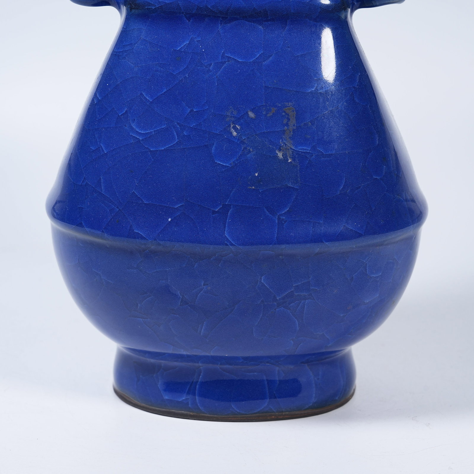 A SACRIFICIAL BLUE GLAZE PIERCED-EAR VASE - 3