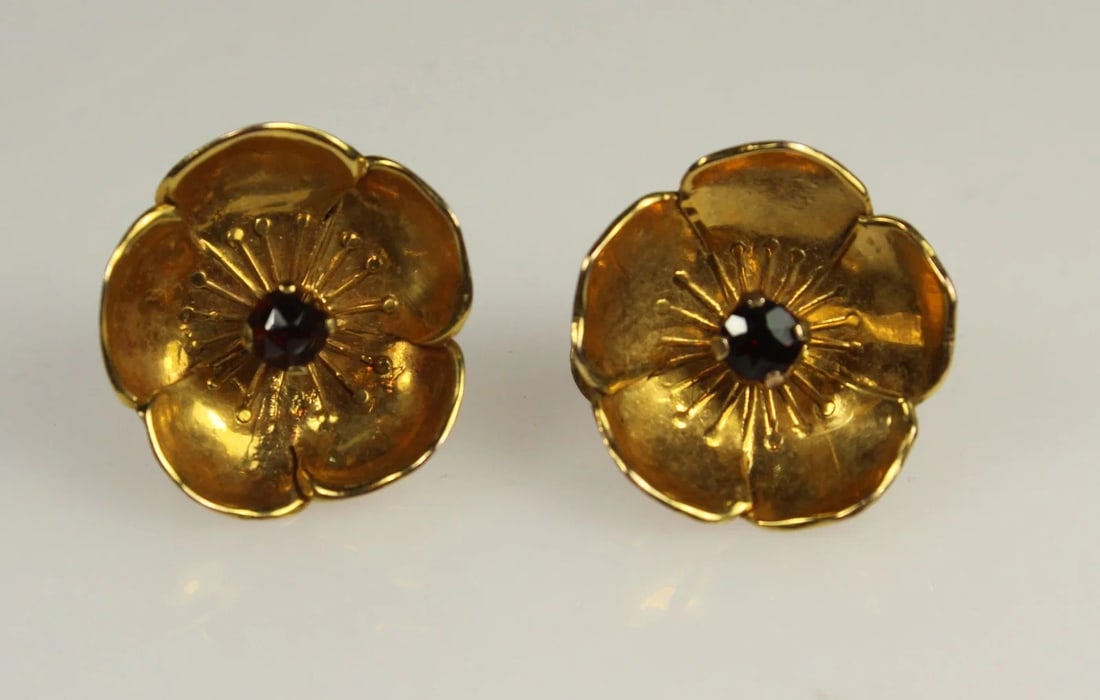 FLOWER CLIP-ON EARRINGS WITH GARNET CENTRES IN 10CT YELLOW GOLD: Flower Clip-on Earrings with Garnet centres in 10ct Yellow Gold