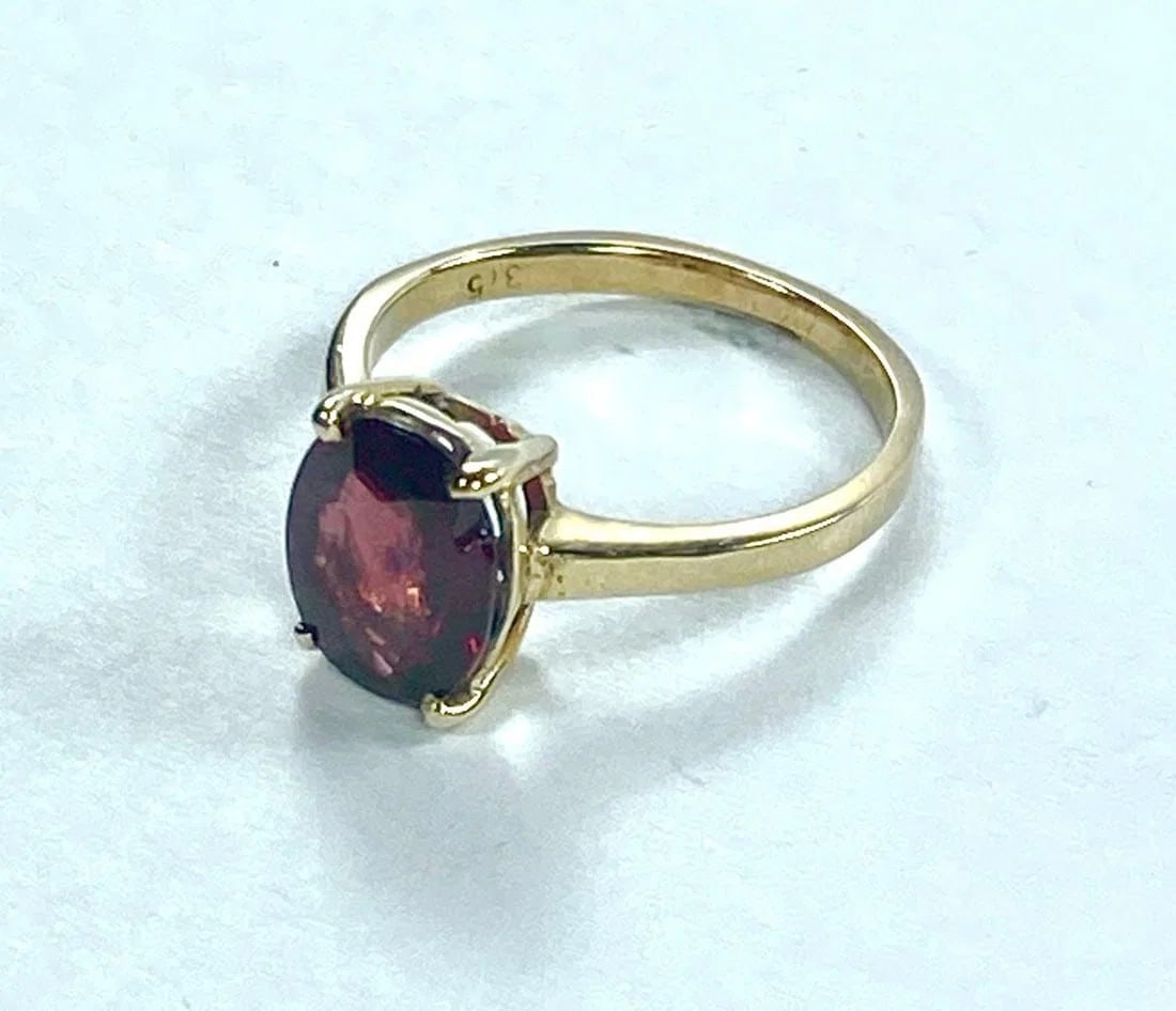 RHODOLITE GARNET RING IN 9CT YELLOW GOLD (1 of 4)
