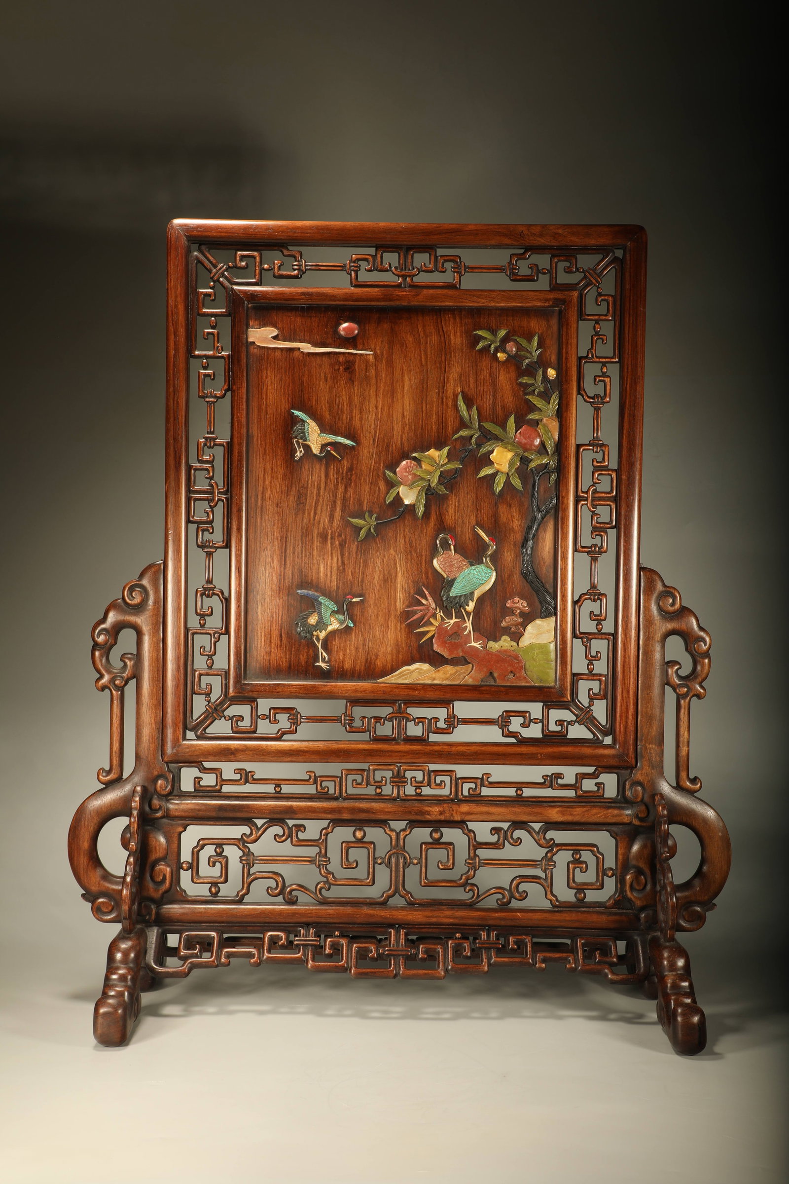 A PADAUK STANDING SCREEN INLAID WITH HUNDRED TREASURES AND FLOWER-AND-BIRD MOTIFS (1 of 7)