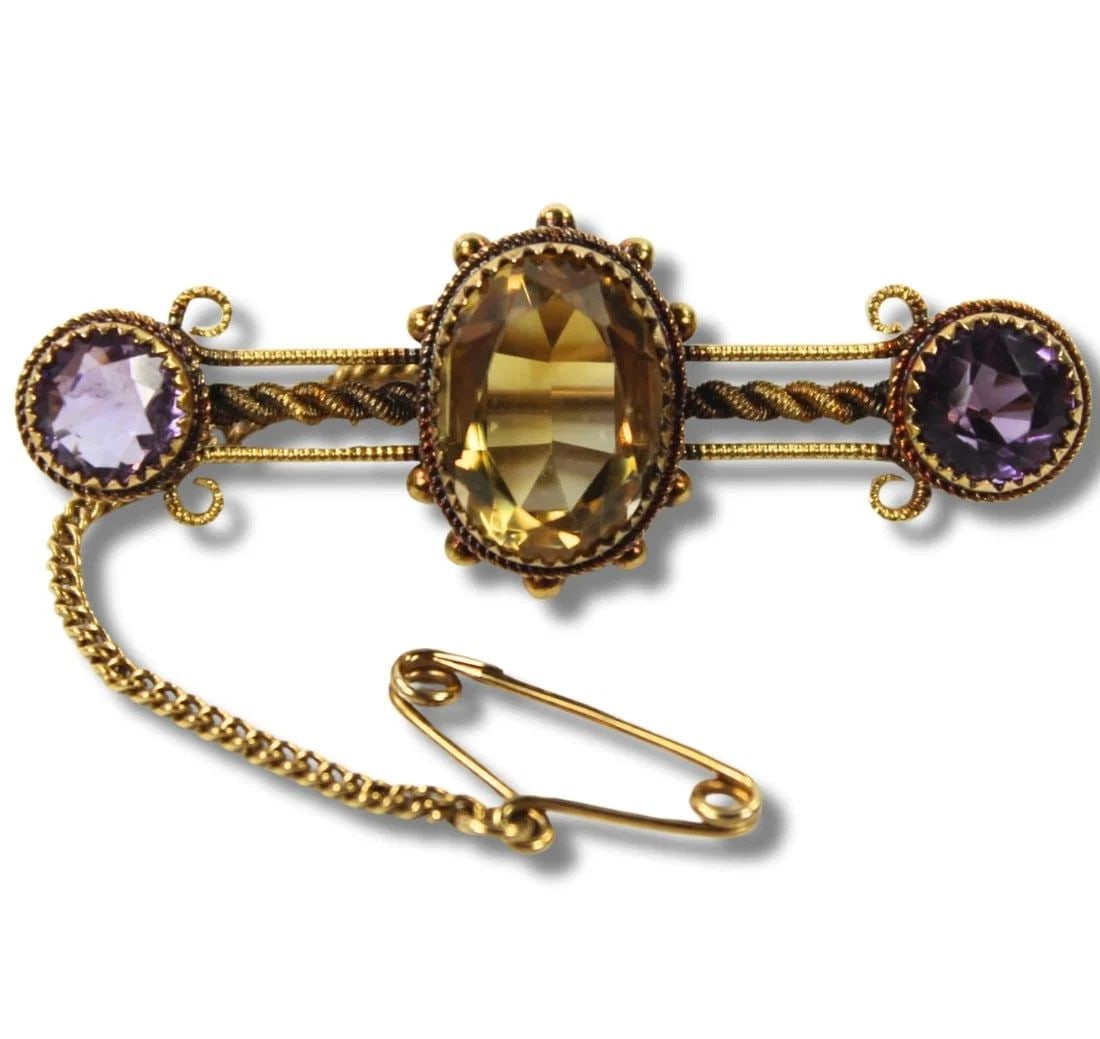 STUNNING EDWARDIAN-STYLE BROOCH STAMPED 15CT WITH CENTRAL CITRINE FLANKED BY TWO AMETHYSTS: Stunning Edwardian-style Brooch stamped 15ct with Central Citrine flanked by two Amethysts