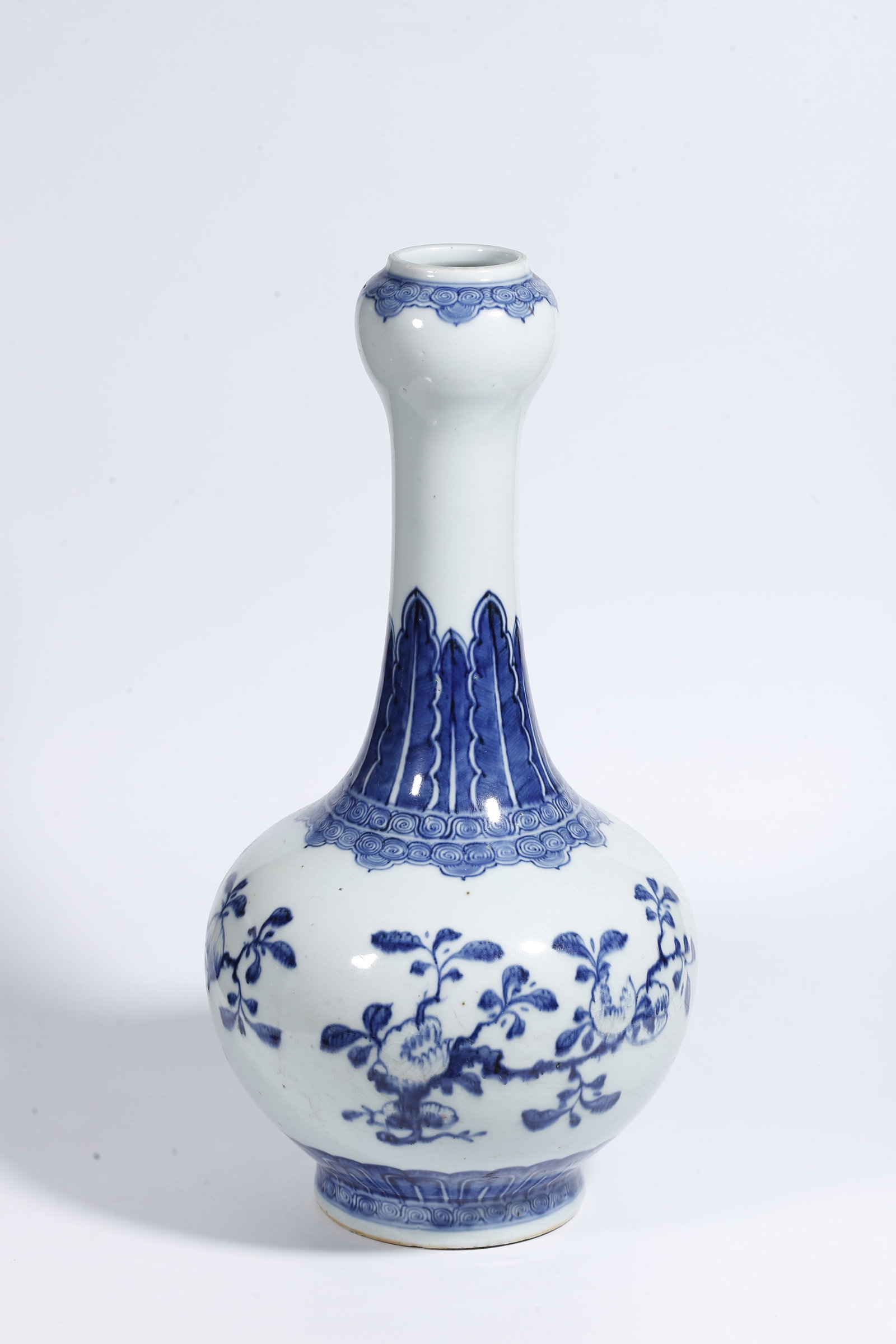 A GARLIC-MOUTH VASE WITH BLUE AND WHITE FU LU SHOU PATTERN: Garlic-Mouth Vase with Blue and White Fu Lu Shou Pattern