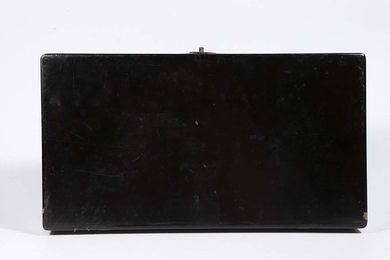 A LACQUER COVERED BOX WITH FLORAL PATTERN - 8