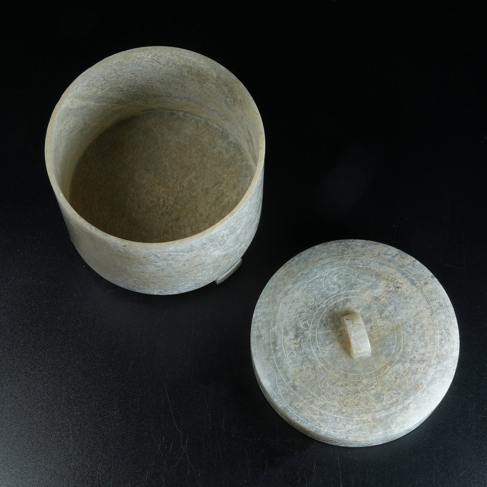A ANCIENT JADE SLANTING CUP - 7