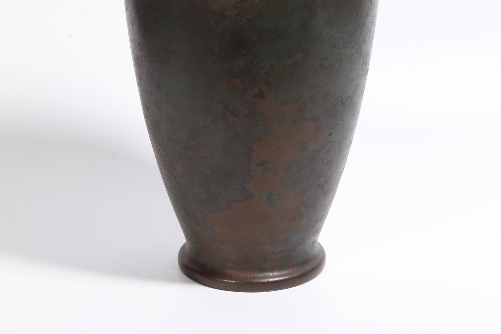 A BRONZE VASE - 3
