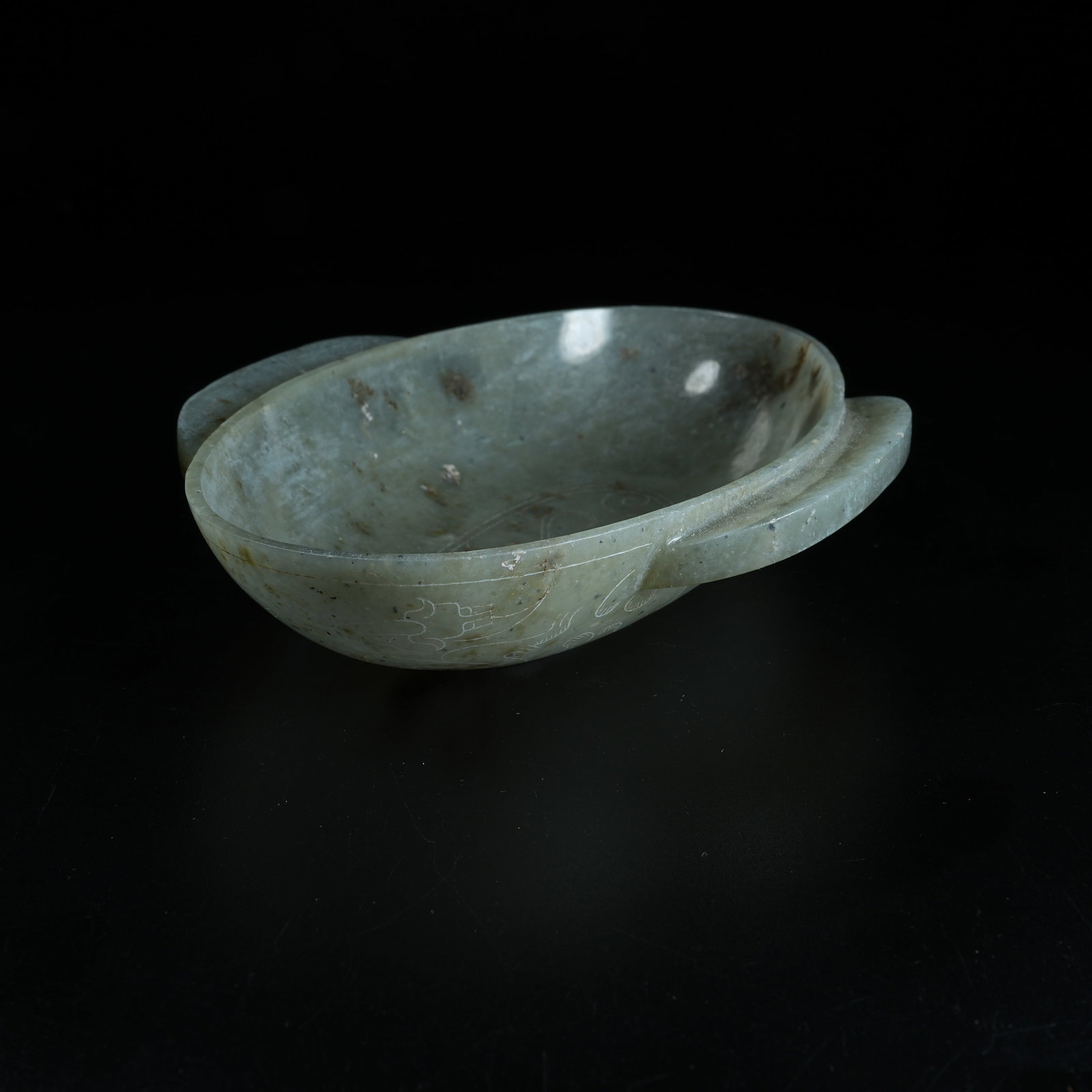 A ANCIENT JADE EAR CUP WITH BEAST PATTERNS - 4